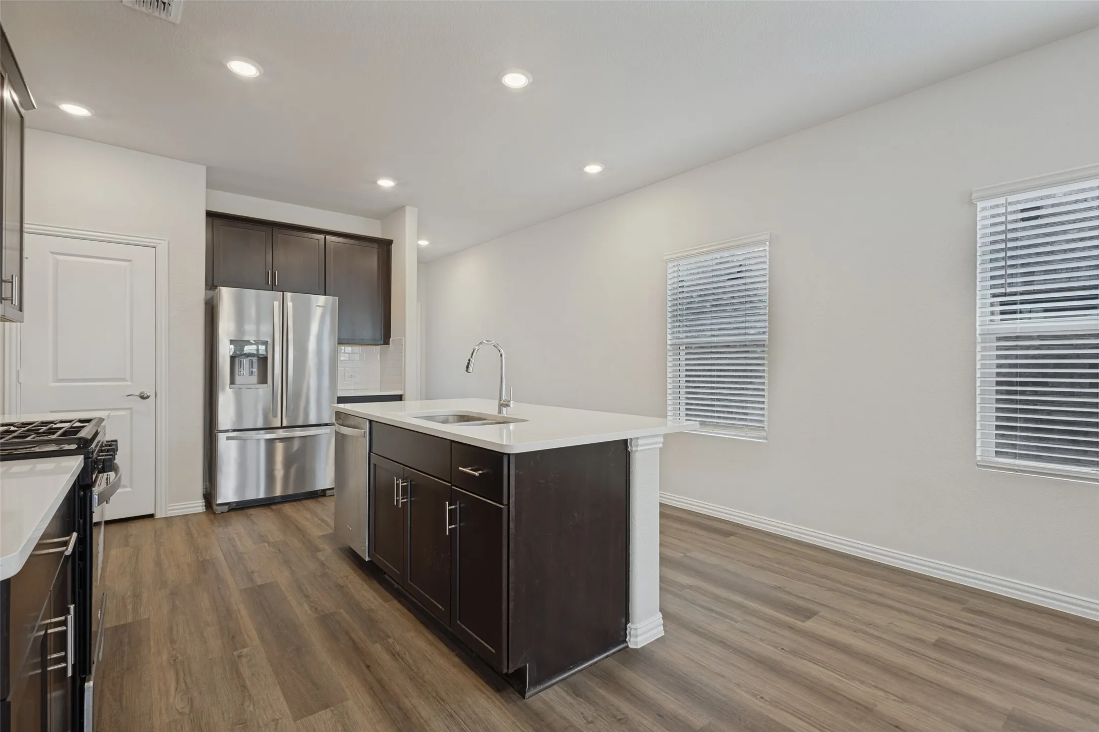 Single Family Residence For Sale in Collin County , 610 Hemingway Lane, Lowry Crossing, Texas 75069, 4 Bedroom, 2 Bathroom, 2 Garage spaces, 2,046 Sqft, built in 2024, mls#21375651, Real Estate Agent in Lowry Crossing, Homes For Sale in Collin county, Homes For Sale in Lowry Crossing, Realtor in Lowry Crossing Texas, Real Estate Brokerage Independent Realty Texas, Luminita Cordes Realtor