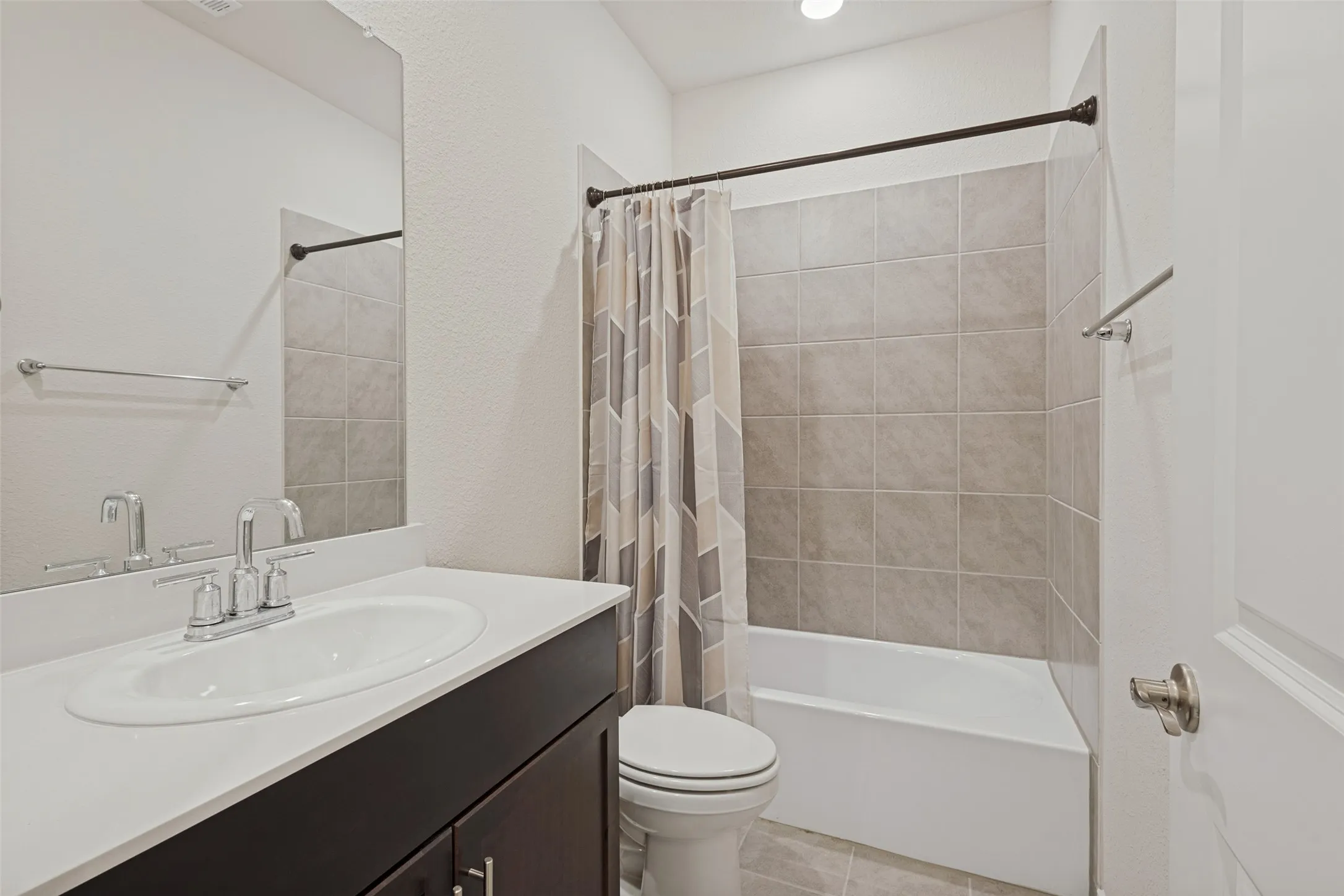 Single Family Residence For Sale in Collin County , 610 Hemingway Lane, Lowry Crossing, Texas 75069, 4 Bedroom, 2 Bathroom, 2 Garage spaces, 2,046 Sqft, built in 2024, mls#21375651, Real Estate Agent in Lowry Crossing, Homes For Sale in Collin county, Homes For Sale in Lowry Crossing, Realtor in Lowry Crossing Texas, Real Estate Brokerage Independent Realty Texas, Luminita Cordes Realtor