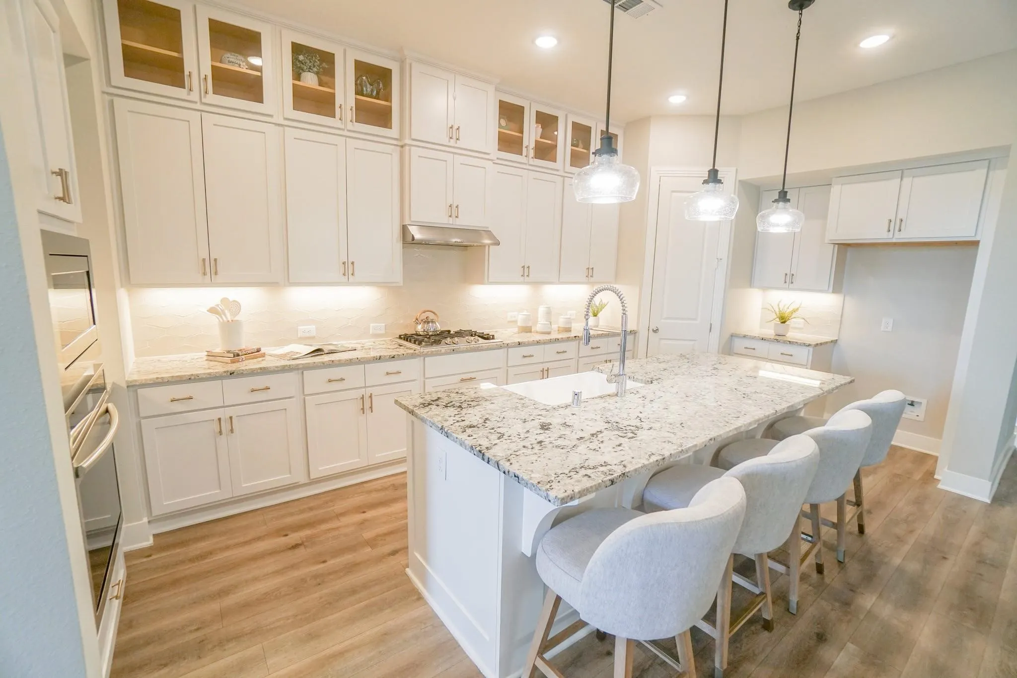 Single Family Residence For Rent in Johnson County , 1309 Old Rocksprings Pass, Mansfield, Texas 76063, 5 Bedroom, 5 Bathroom, 2 Garage spaces, 2,989 Sqft, built in 2022, mls#21375033, Real Estate Agent in Mansfield, Homes For Rent in Johnson county, Homes For Rent in Mansfield, Realtor in Mansfield Texas, Real Estate Brokerage Independent Realty Texas, Luminita Cordes Realtor
