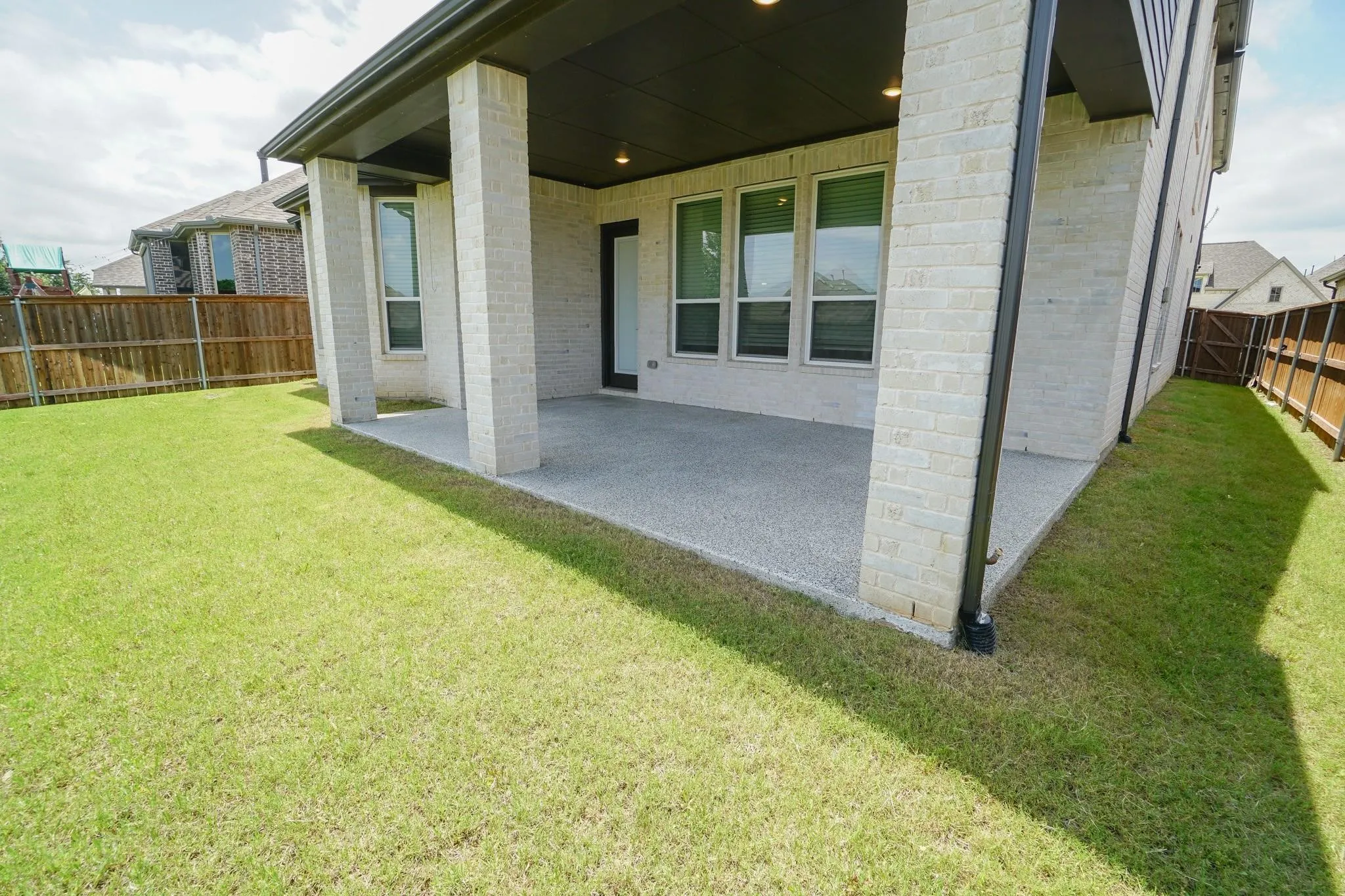 Single Family Residence For Rent in Johnson County , 1309 Old Rocksprings Pass, Mansfield, Texas 76063, 5 Bedroom, 5 Bathroom, 2 Garage spaces, 2,989 Sqft, built in 2022, mls#21375033, Real Estate Agent in Mansfield, Homes For Rent in Johnson county, Homes For Rent in Mansfield, Realtor in Mansfield Texas, Real Estate Brokerage Independent Realty Texas, Luminita Cordes Realtor