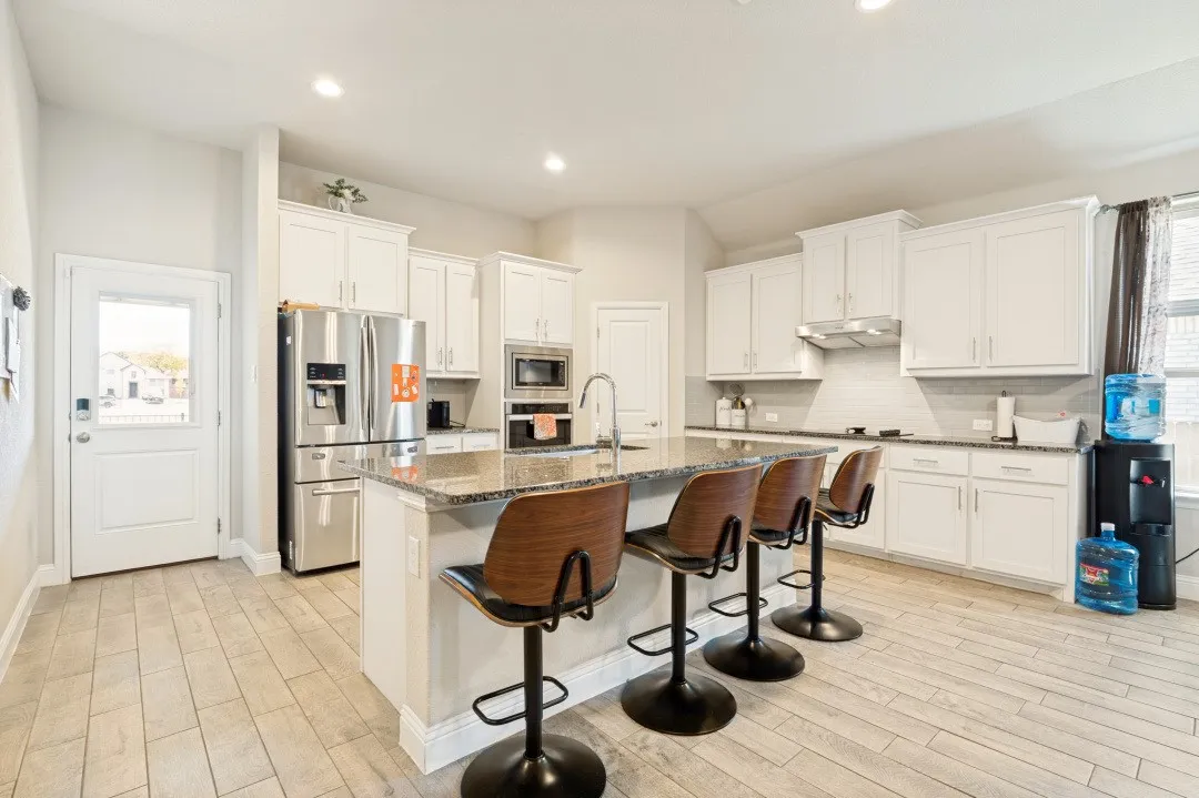 Single Family Residence For Sale in Ellis County , 1006 Summer Grove Drive, Midlothian, Texas 76065, 4 Bedroom, 2 Bathroom, 3 Garage spaces, 2,270 Sqft, built in 2023, mls#21375652, Real Estate Agent in Midlothian, Homes For Sale in Ellis county, Homes For Sale in Midlothian, Realtor in Midlothian Texas, Real Estate Brokerage Independent Realty Texas, Luminita Cordes Realtor