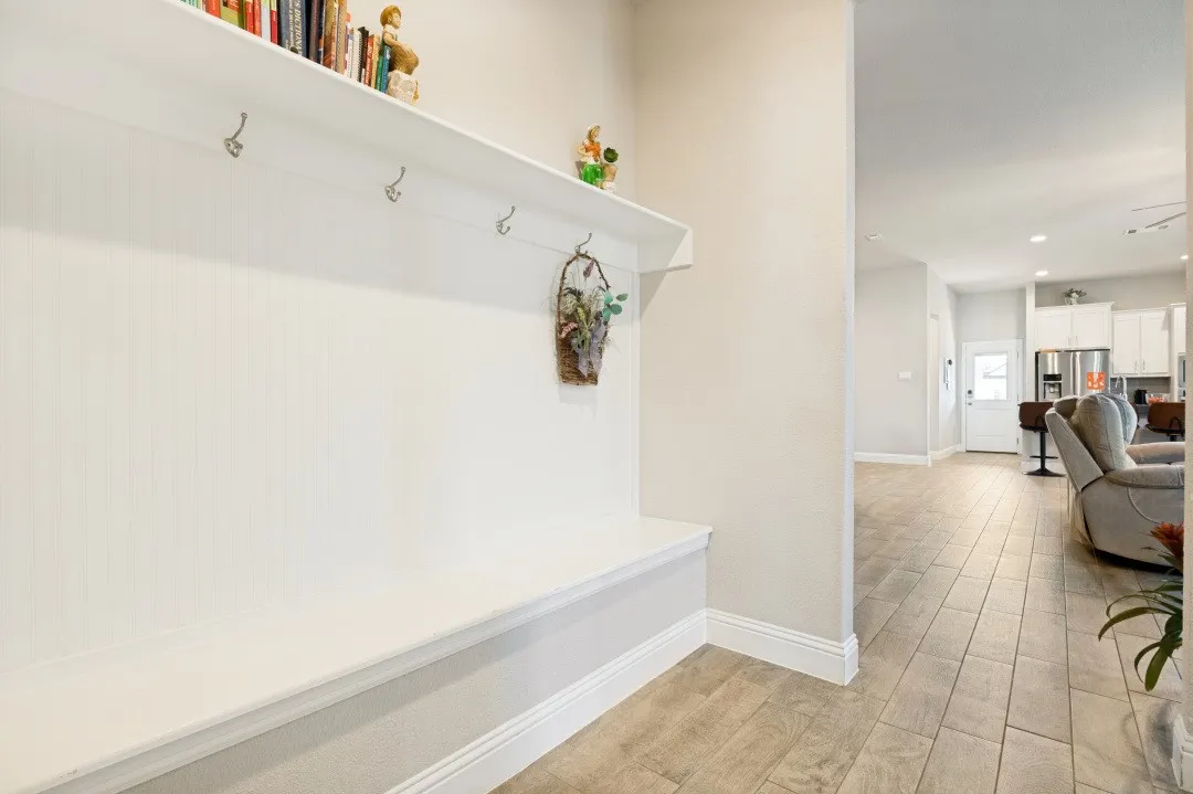 Single Family Residence For Sale in Ellis County , 1006 Summer Grove Drive, Midlothian, Texas 76065, 4 Bedroom, 2 Bathroom, 3 Garage spaces, 2,270 Sqft, built in 2023, mls#21375652, Real Estate Agent in Midlothian, Homes For Sale in Ellis county, Homes For Sale in Midlothian, Realtor in Midlothian Texas, Real Estate Brokerage Independent Realty Texas, Luminita Cordes Realtor