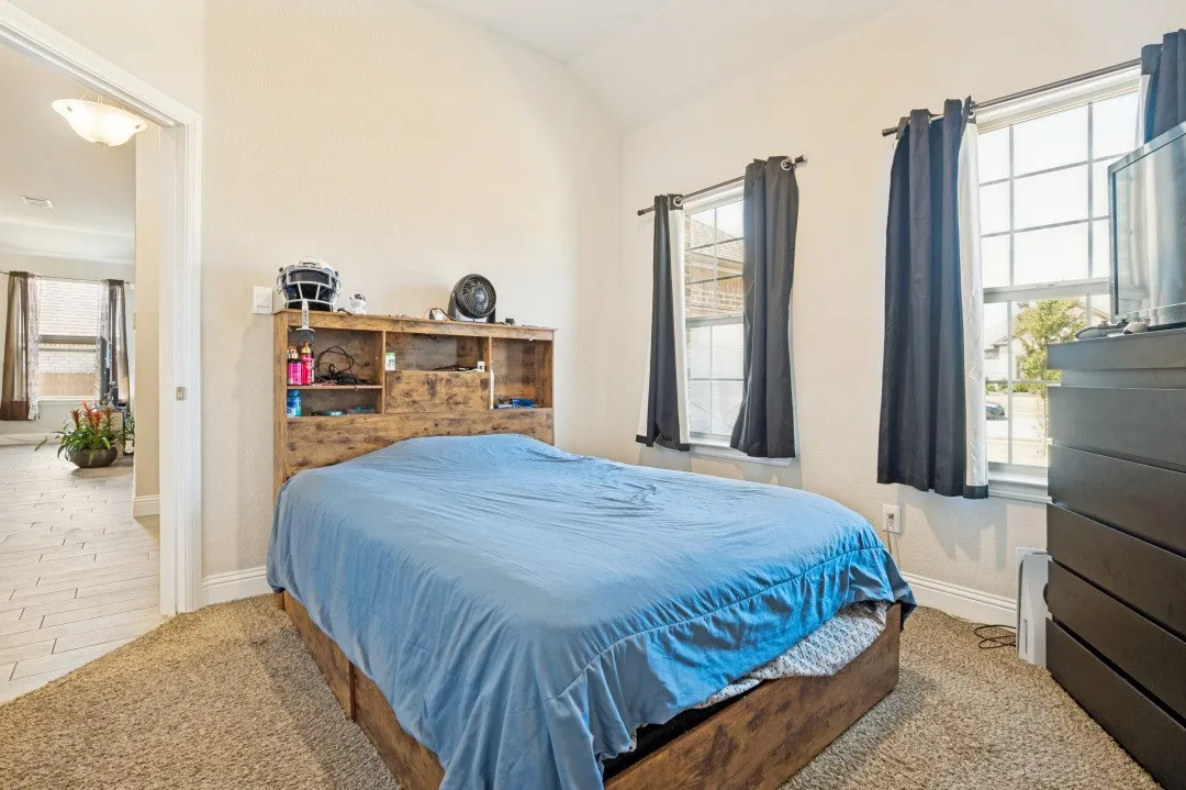 Single Family Residence For Sale in Ellis County , 1006 Summer Grove Drive, Midlothian, Texas 76065, 4 Bedroom, 2 Bathroom, 3 Garage spaces, 2,270 Sqft, built in 2023, mls#21375652, Real Estate Agent in Midlothian, Homes For Sale in Ellis county, Homes For Sale in Midlothian, Realtor in Midlothian Texas, Real Estate Brokerage Independent Realty Texas, Luminita Cordes Realtor
