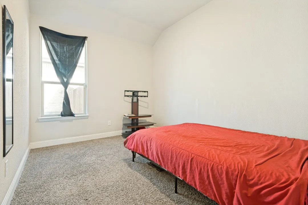 Single Family Residence For Sale in Ellis County , 1006 Summer Grove Drive, Midlothian, Texas 76065, 4 Bedroom, 2 Bathroom, 3 Garage spaces, 2,270 Sqft, built in 2023, mls#21375652, Real Estate Agent in Midlothian, Homes For Sale in Ellis county, Homes For Sale in Midlothian, Realtor in Midlothian Texas, Real Estate Brokerage Independent Realty Texas, Luminita Cordes Realtor