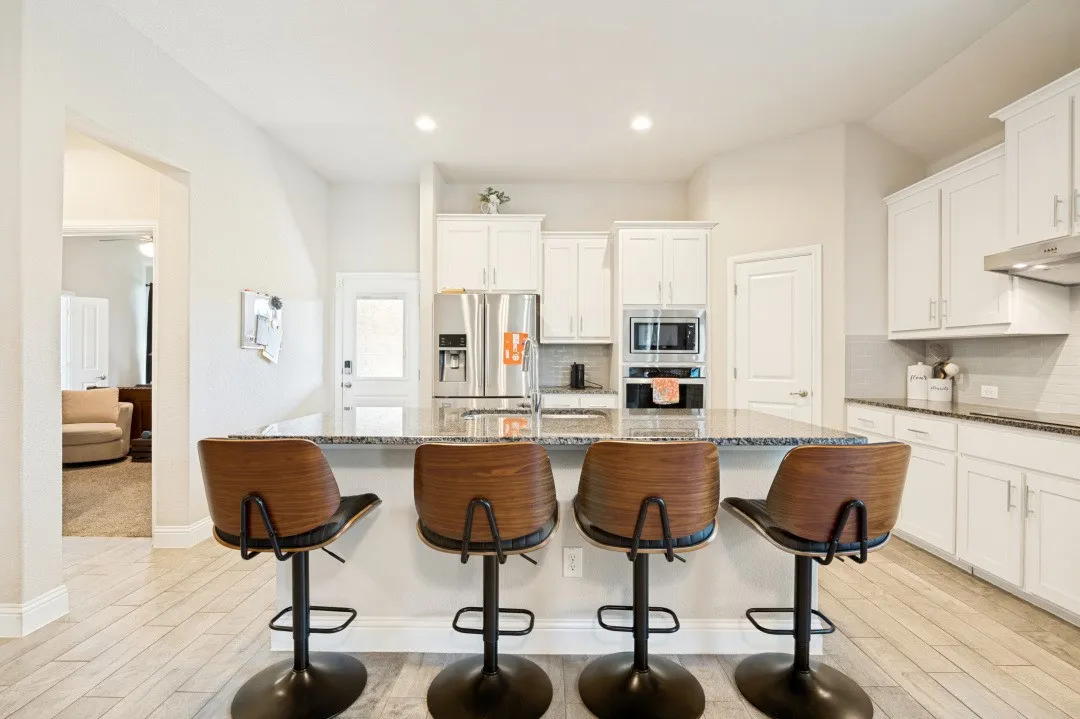 Single Family Residence For Sale in Ellis County , 1006 Summer Grove Drive, Midlothian, Texas 76065, 4 Bedroom, 2 Bathroom, 3 Garage spaces, 2,270 Sqft, built in 2023, mls#21375652, Real Estate Agent in Midlothian, Homes For Sale in Ellis county, Homes For Sale in Midlothian, Realtor in Midlothian Texas, Real Estate Brokerage Independent Realty Texas, Luminita Cordes Realtor