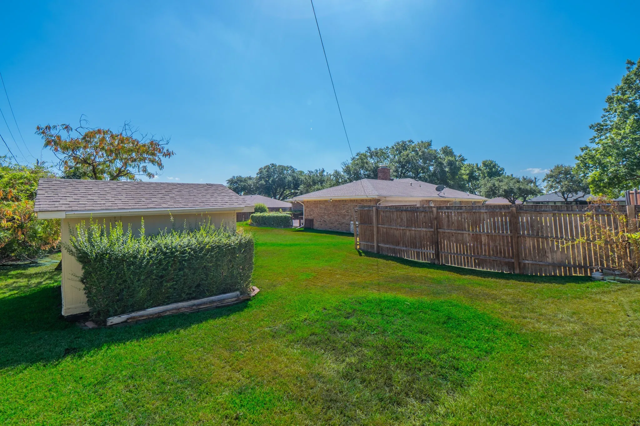 Single Family Residence For Sale in Denton County , 141 Villa Park Drive, Highland Village, Texas 75077, 4 Bedroom, 2 Bathroom, 2 Garage spaces, 2,232 Sqft, built in 1974, mls#21375658, Real Estate Agent in Highland Village, Homes For Sale in Denton county, Homes For Sale in Highland Village, Realtor in Highland Village Texas, Real Estate Brokerage Independent Realty Texas, Luminita Cordes Realtor