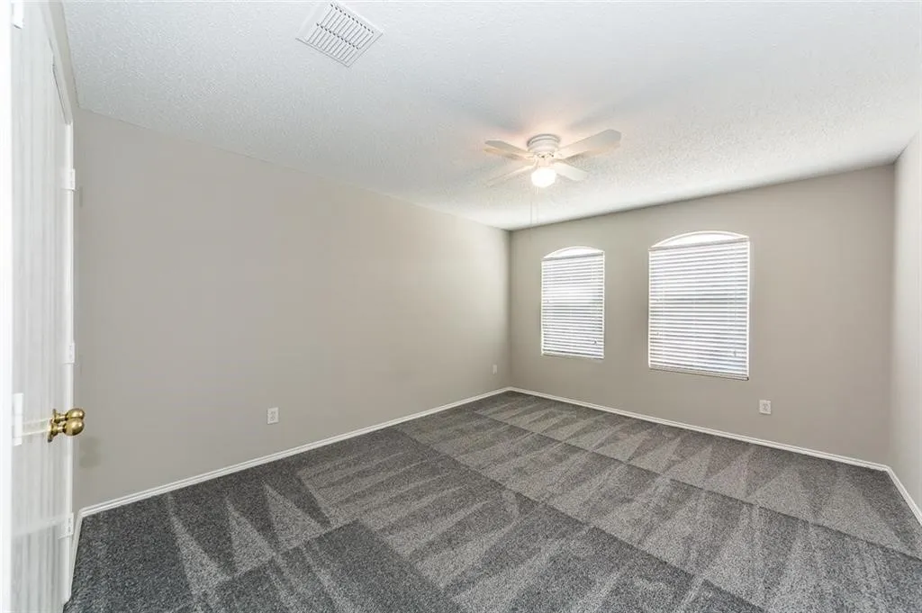 Single Family Residence For Sale in Collin County , 4504 Green Meadow Drive, Mc Kinney, Texas 75070, 3 Bedroom, 2 Bathroom, 2 Garage spaces, 1,687 Sqft, built in 1998, mls#21375659, Real Estate Agent in Mc Kinney, Homes For Sale in Collin county, Homes For Sale in Mc Kinney, Realtor in Mc Kinney Texas, Real Estate Brokerage Independent Realty Texas, Luminita Cordes Realtor