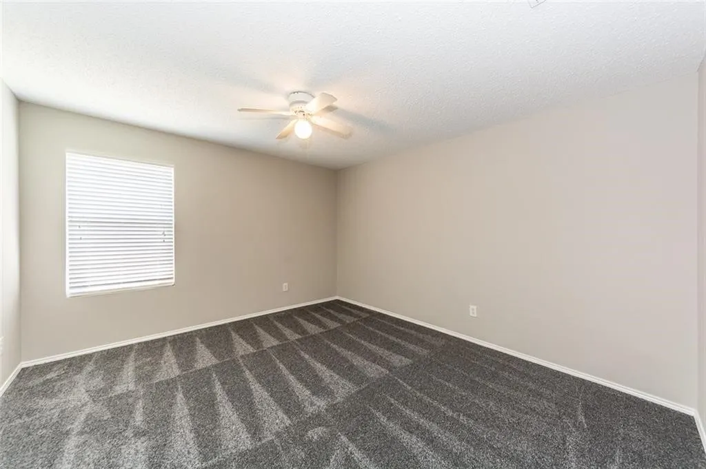 Single Family Residence For Sale in Collin County , 4504 Green Meadow Drive, Mc Kinney, Texas 75070, 3 Bedroom, 2 Bathroom, 2 Garage spaces, 1,687 Sqft, built in 1998, mls#21375659, Real Estate Agent in Mc Kinney, Homes For Sale in Collin county, Homes For Sale in Mc Kinney, Realtor in Mc Kinney Texas, Real Estate Brokerage Independent Realty Texas, Luminita Cordes Realtor