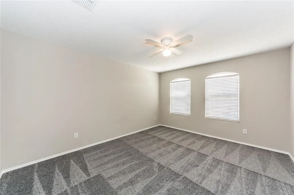Single Family Residence For Sale in Collin County , 4504 Green Meadow Drive, Mc Kinney, Texas 75070, 3 Bedroom, 2 Bathroom, 2 Garage spaces, 1,687 Sqft, built in 1998, mls#21375659, Real Estate Agent in Mc Kinney, Homes For Sale in Collin county, Homes For Sale in Mc Kinney, Realtor in Mc Kinney Texas, Real Estate Brokerage Independent Realty Texas, Luminita Cordes Realtor