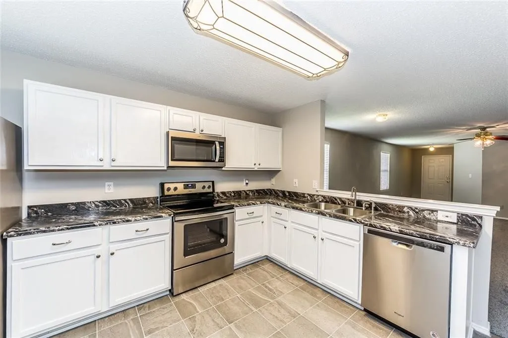 Single Family Residence For Sale in Collin County , 4504 Green Meadow Drive, Mc Kinney, Texas 75070, 3 Bedroom, 2 Bathroom, 2 Garage spaces, 1,687 Sqft, built in 1998, mls#21375659, Real Estate Agent in Mc Kinney, Homes For Sale in Collin county, Homes For Sale in Mc Kinney, Realtor in Mc Kinney Texas, Real Estate Brokerage Independent Realty Texas, Luminita Cordes Realtor