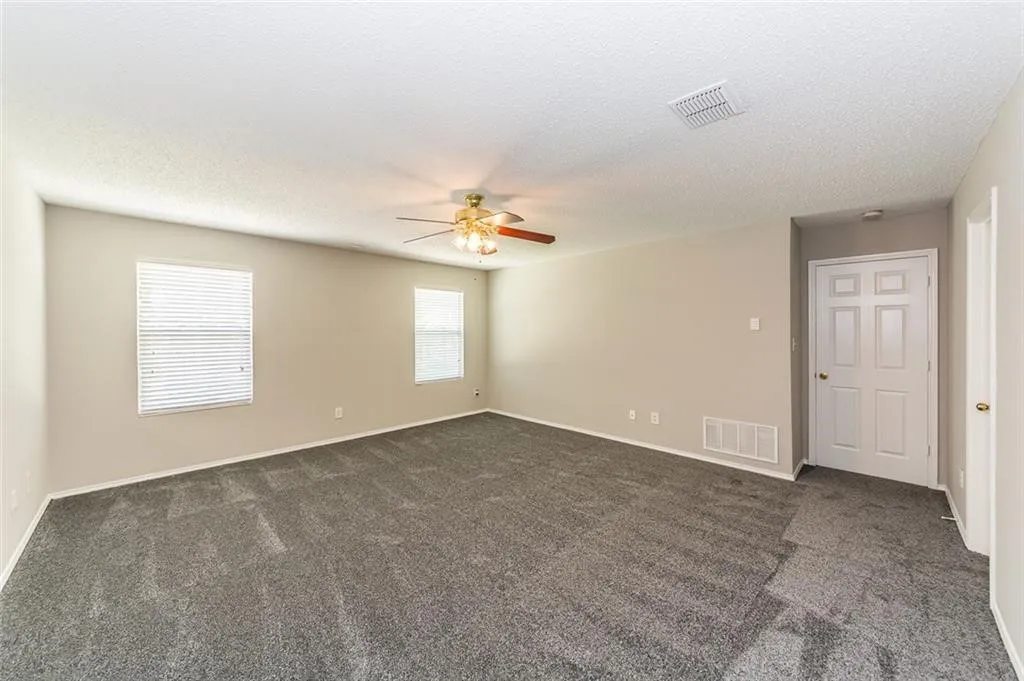 Single Family Residence For Sale in Collin County , 4504 Green Meadow Drive, Mc Kinney, Texas 75070, 3 Bedroom, 2 Bathroom, 2 Garage spaces, 1,687 Sqft, built in 1998, mls#21375659, Real Estate Agent in Mc Kinney, Homes For Sale in Collin county, Homes For Sale in Mc Kinney, Realtor in Mc Kinney Texas, Real Estate Brokerage Independent Realty Texas, Luminita Cordes Realtor