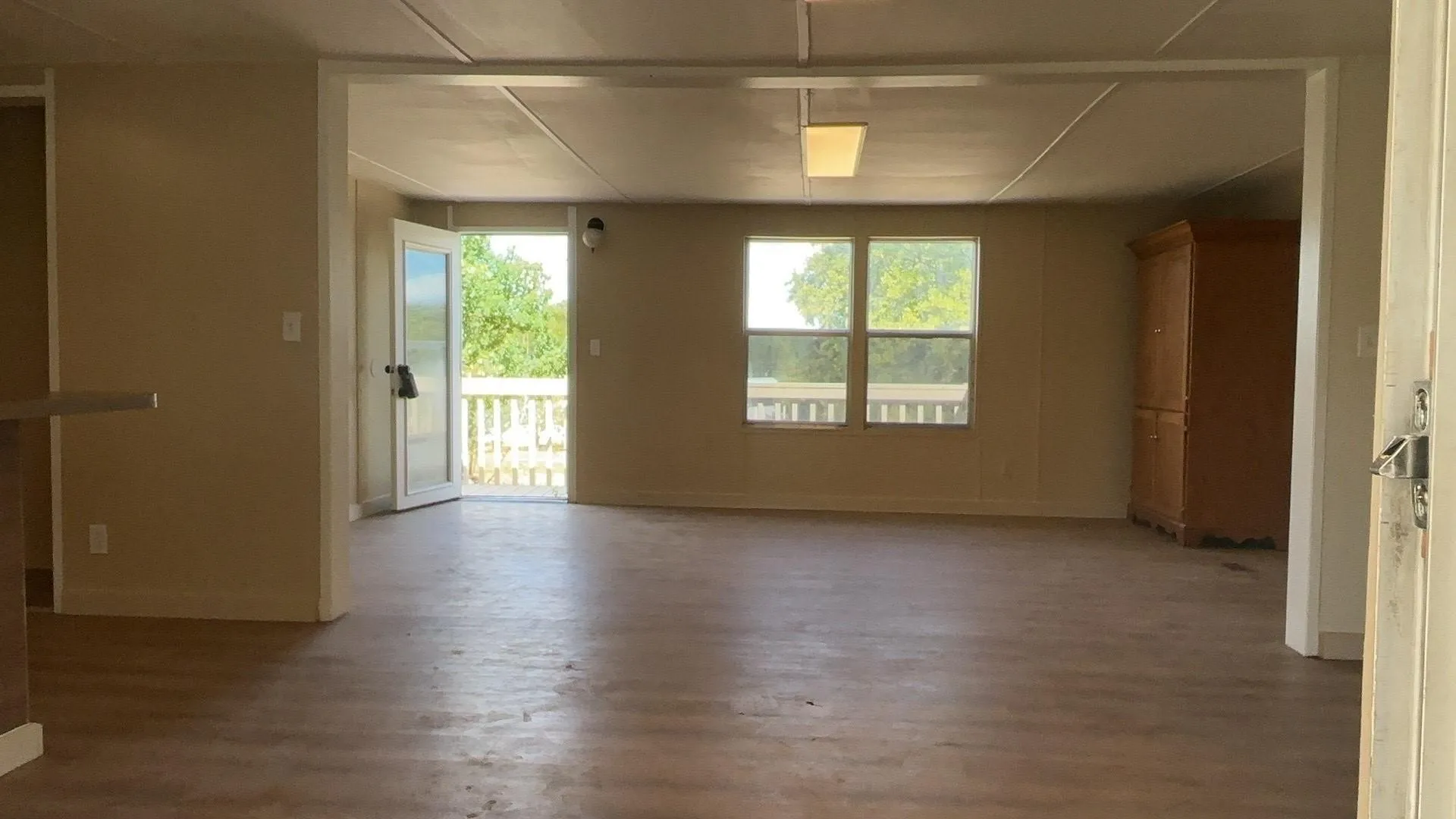 Mobile Home For Rent in Collin County , 2768 Poppy Lane, Princeton, Texas 75407, 4 Bedroom, 2 Bathroom, Garage spaces, 1,344 Sqft, built in 1982, mls#21375660, Real Estate Agent in Princeton, Homes For Rent in Collin county, Homes For Rent in Princeton, Realtor in Princeton Texas, Real Estate Brokerage Independent Realty Texas, Luminita Cordes Realtor