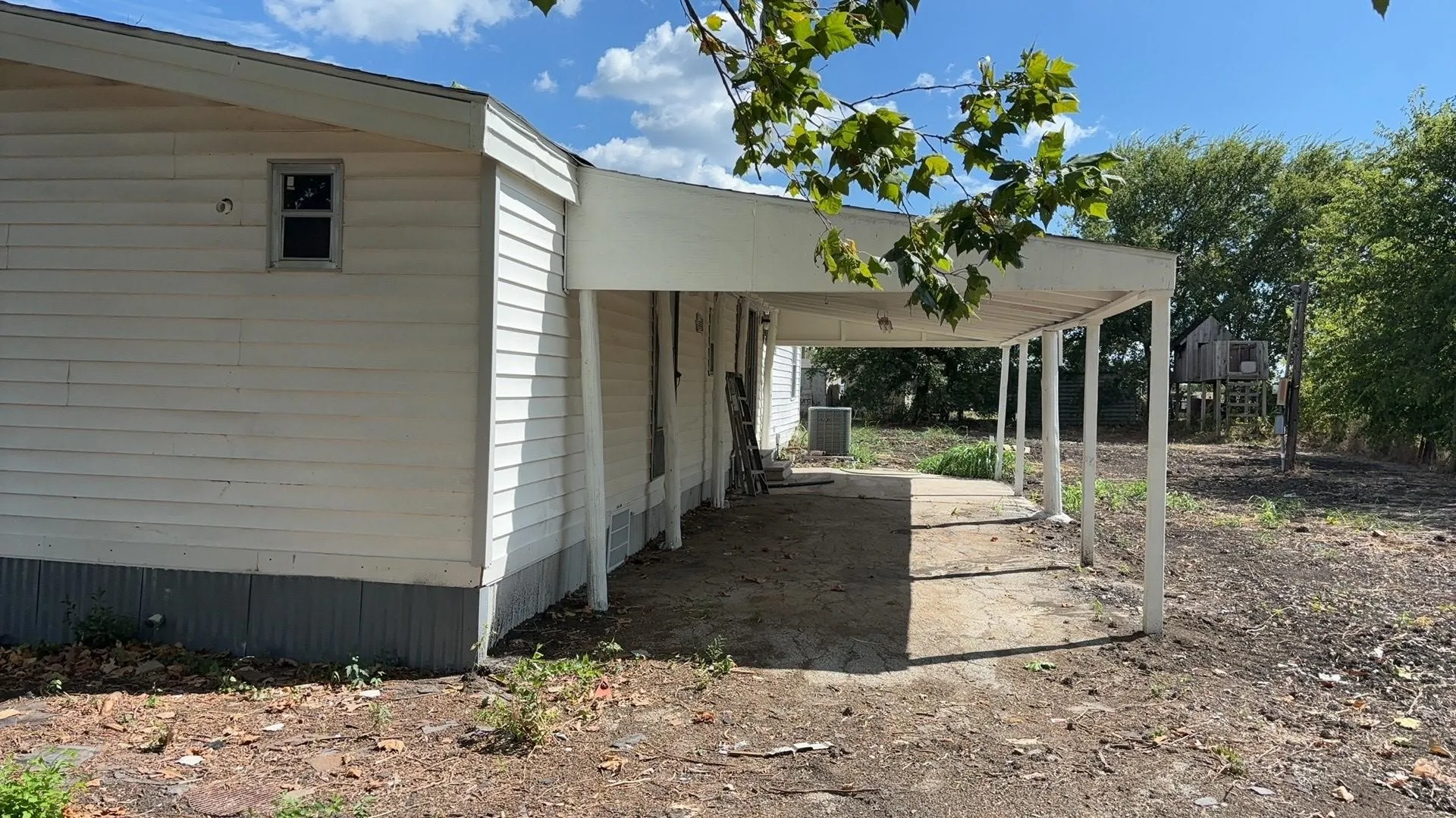 Mobile Home For Rent in Collin County , 2768 Poppy Lane, Princeton, Texas 75407, 4 Bedroom, 2 Bathroom, Garage spaces, 1,344 Sqft, built in 1982, mls#21375660, Real Estate Agent in Princeton, Homes For Rent in Collin county, Homes For Rent in Princeton, Realtor in Princeton Texas, Real Estate Brokerage Independent Realty Texas, Luminita Cordes Realtor