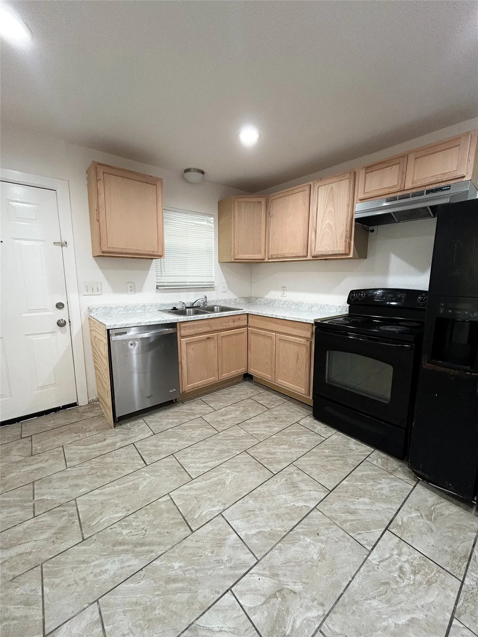 Duplex For Rent in Dallas County , 4250 Idaho Avenue, Dallas, Texas 75216, 2 Bedroom, 1 Bathroom, Garage spaces, 921 Sqft, built in 1959, mls#21374550, Real Estate Agent in Dallas, Homes For Rent in Dallas county, Homes For Rent in Dallas, Realtor in Dallas Texas, Real Estate Brokerage Independent Realty Texas, Luminita Cordes Realtor