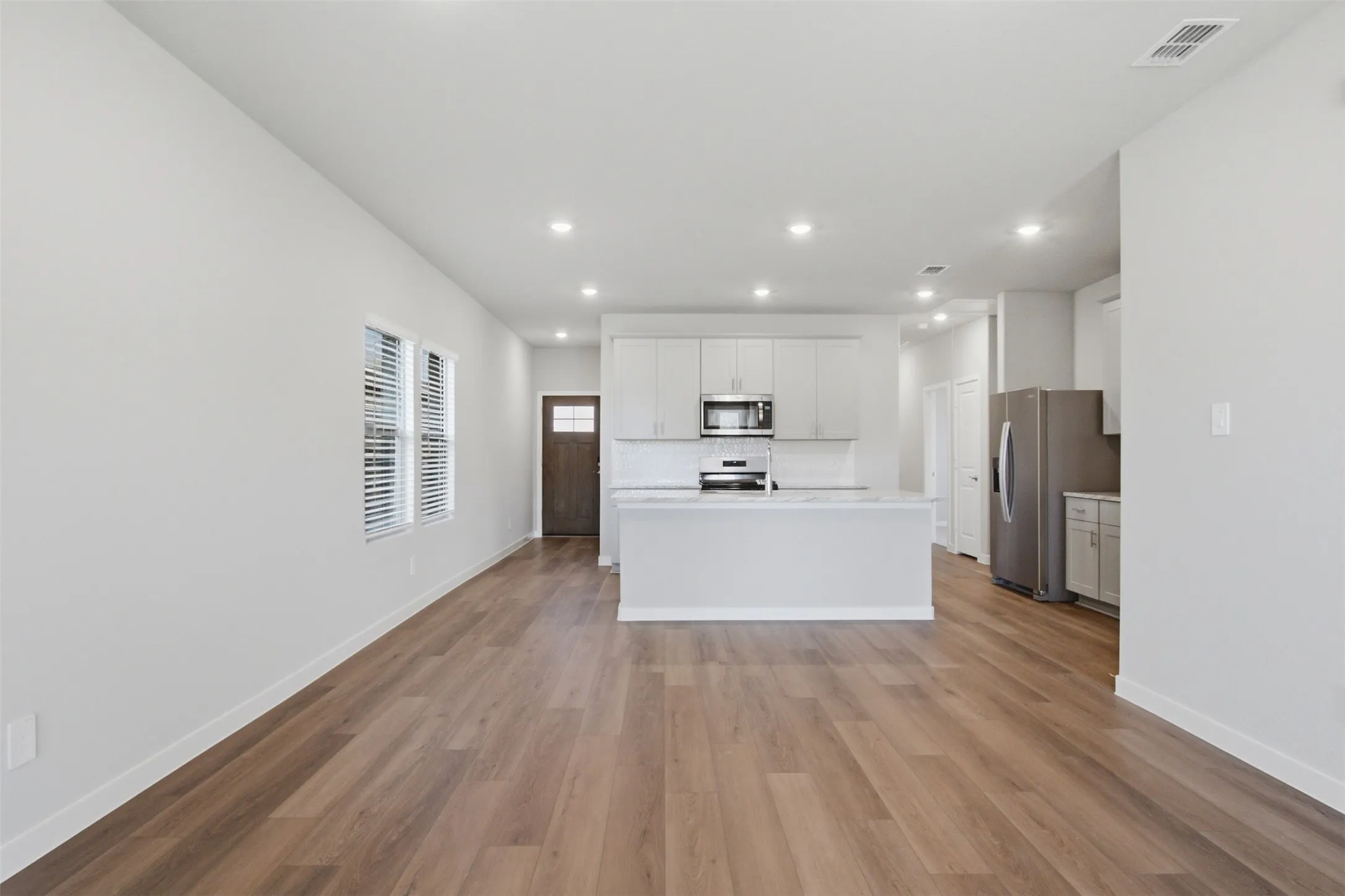 Single Family Residence For Rent in Collin County , 6015 Alderton Drive, Mc Kinney, Texas 75071, 3 Bedroom, 2 Bathroom, 2 Garage spaces, 1,551 Sqft, built in 2026, mls#21373842, Real Estate Agent in Mc Kinney, Homes For Rent in Collin county, Homes For Rent in Mc Kinney, Realtor in Mc Kinney Texas, Real Estate Brokerage Independent Realty Texas, Luminita Cordes Realtor