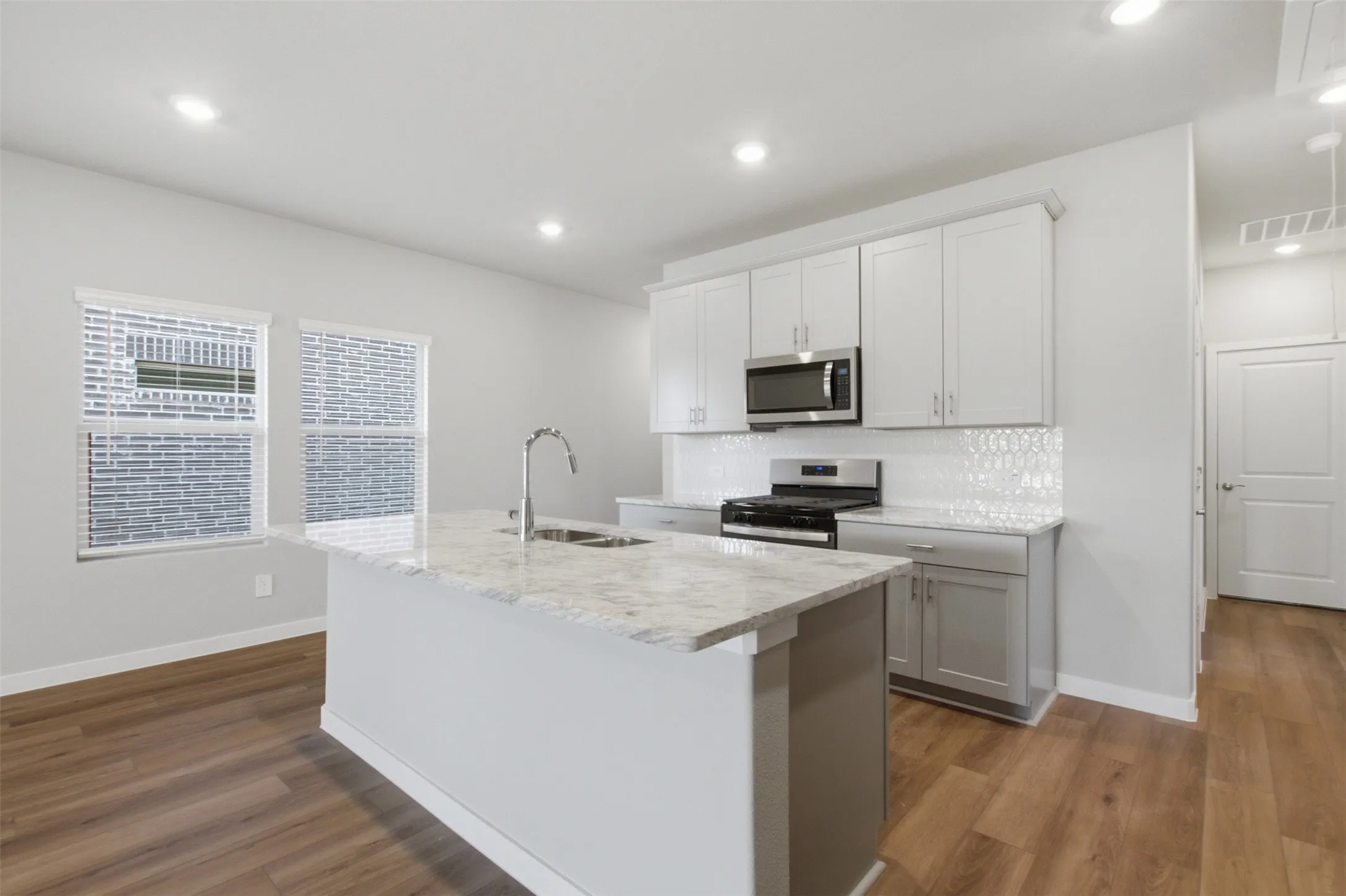 Single Family Residence For Rent in Collin County , 6015 Alderton Drive, Mc Kinney, Texas 75071, 3 Bedroom, 2 Bathroom, 2 Garage spaces, 1,551 Sqft, built in 2026, mls#21373842, Real Estate Agent in Mc Kinney, Homes For Rent in Collin county, Homes For Rent in Mc Kinney, Realtor in Mc Kinney Texas, Real Estate Brokerage Independent Realty Texas, Luminita Cordes Realtor