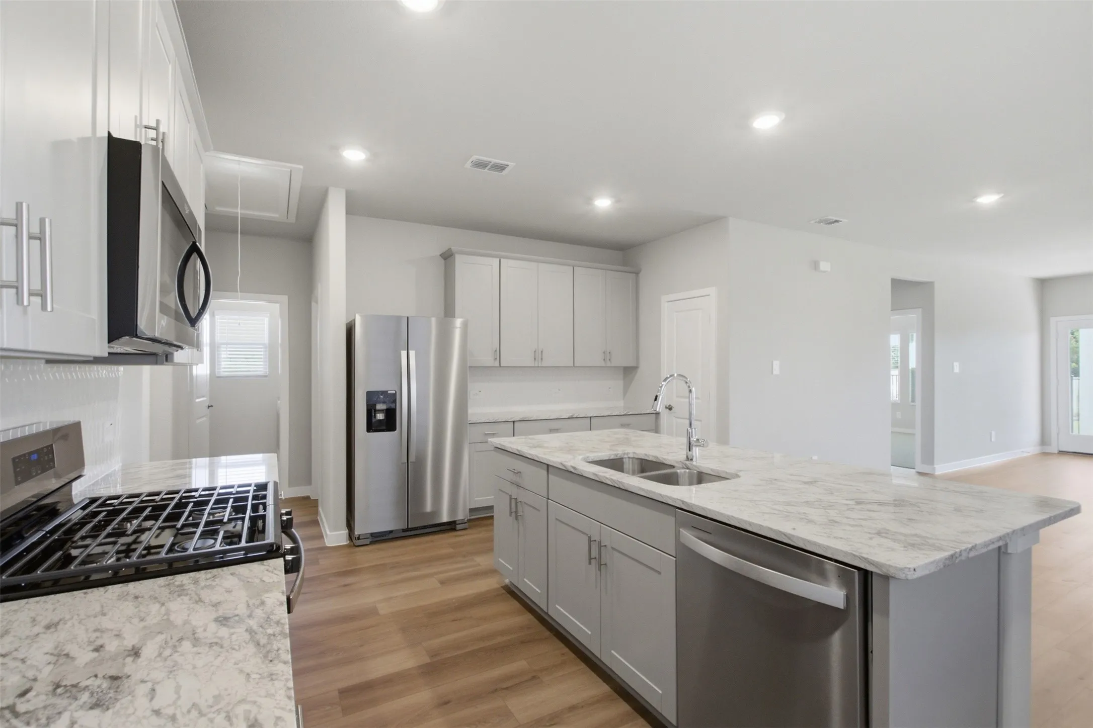 Single Family Residence For Rent in Collin County , 6015 Alderton Drive, Mc Kinney, Texas 75071, 3 Bedroom, 2 Bathroom, 2 Garage spaces, 1,551 Sqft, built in 2026, mls#21373842, Real Estate Agent in Mc Kinney, Homes For Rent in Collin county, Homes For Rent in Mc Kinney, Realtor in Mc Kinney Texas, Real Estate Brokerage Independent Realty Texas, Luminita Cordes Realtor