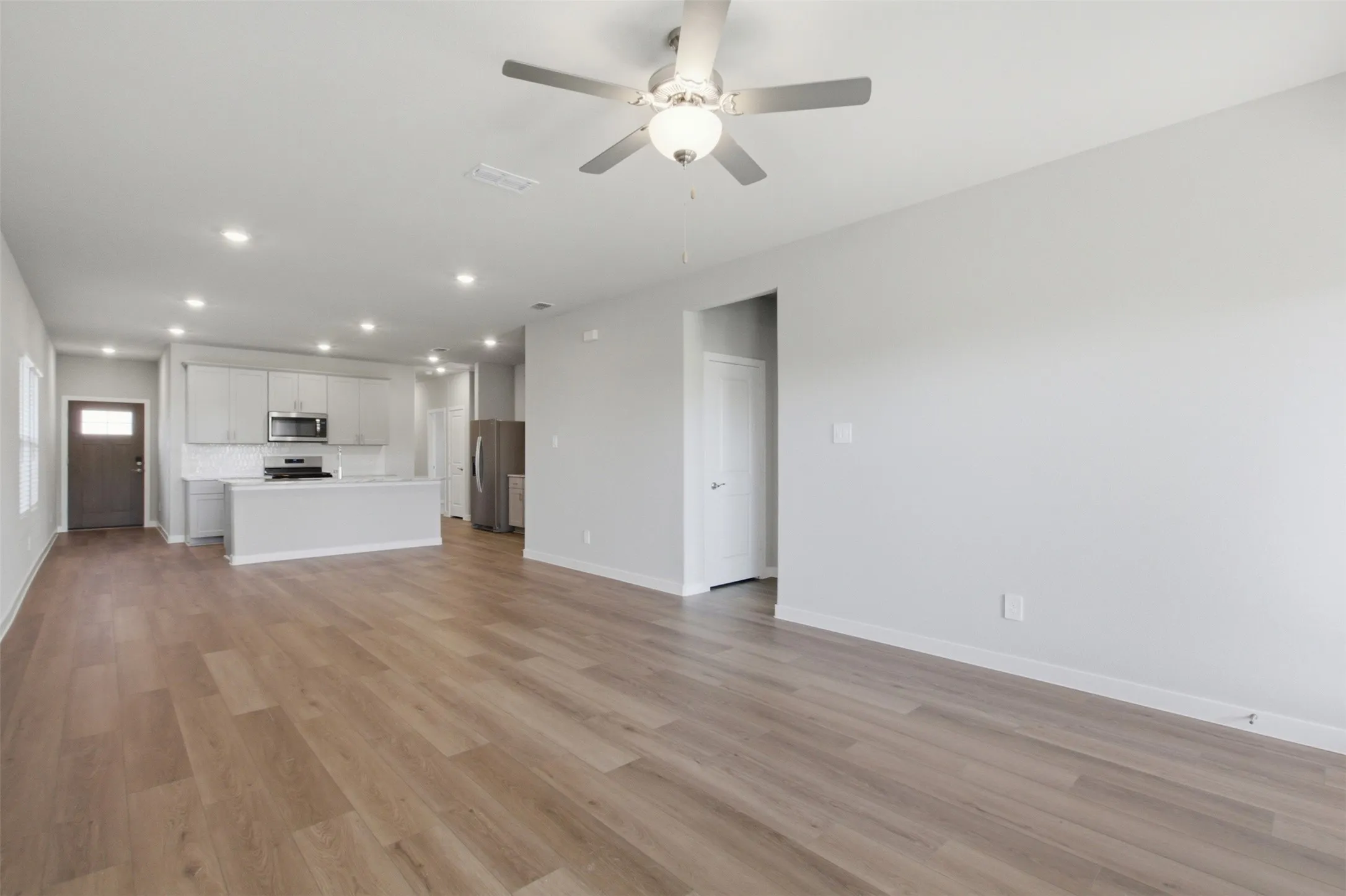 Single Family Residence For Rent in Collin County , 6015 Alderton Drive, Mc Kinney, Texas 75071, 3 Bedroom, 2 Bathroom, 2 Garage spaces, 1,551 Sqft, built in 2026, mls#21373842, Real Estate Agent in Mc Kinney, Homes For Rent in Collin county, Homes For Rent in Mc Kinney, Realtor in Mc Kinney Texas, Real Estate Brokerage Independent Realty Texas, Luminita Cordes Realtor