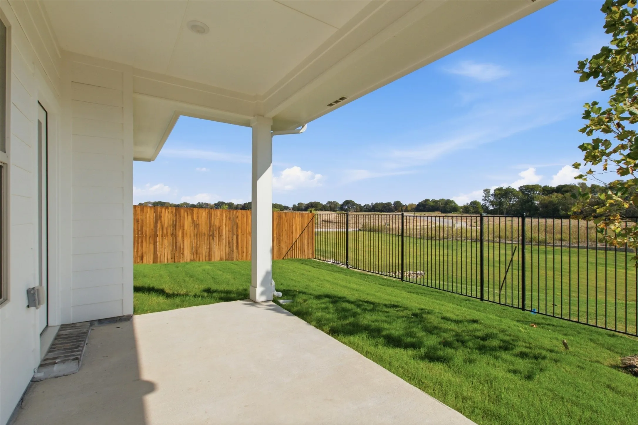 Single Family Residence For Rent in Collin County , 6015 Alderton Drive, Mc Kinney, Texas 75071, 3 Bedroom, 2 Bathroom, 2 Garage spaces, 1,551 Sqft, built in 2026, mls#21373842, Real Estate Agent in Mc Kinney, Homes For Rent in Collin county, Homes For Rent in Mc Kinney, Realtor in Mc Kinney Texas, Real Estate Brokerage Independent Realty Texas, Luminita Cordes Realtor