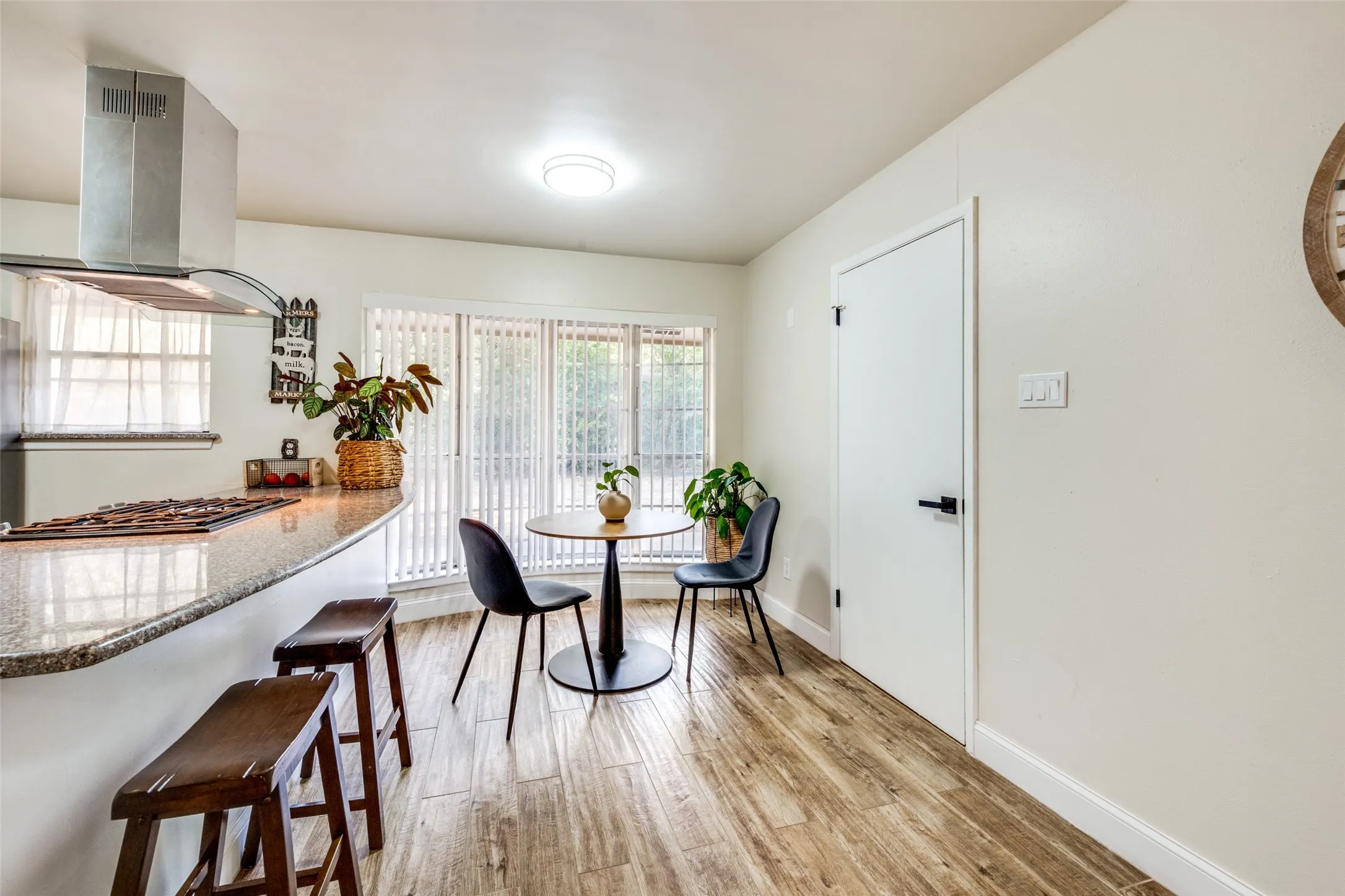 Single Family Residence For Sale in Tarrant County , 7008 Beaty Street, Fort Worth, Texas 76112, 3 Bedroom, 2 Bathroom, Garage spaces, 1,719 Sqft, built in 1971, mls#21371122, Real Estate Agent in Fort Worth, Homes For Sale in Tarrant county, Homes For Sale in Fort Worth, Realtor in Fort Worth Texas, Real Estate Brokerage Independent Realty Texas, Luminita Cordes Realtor
