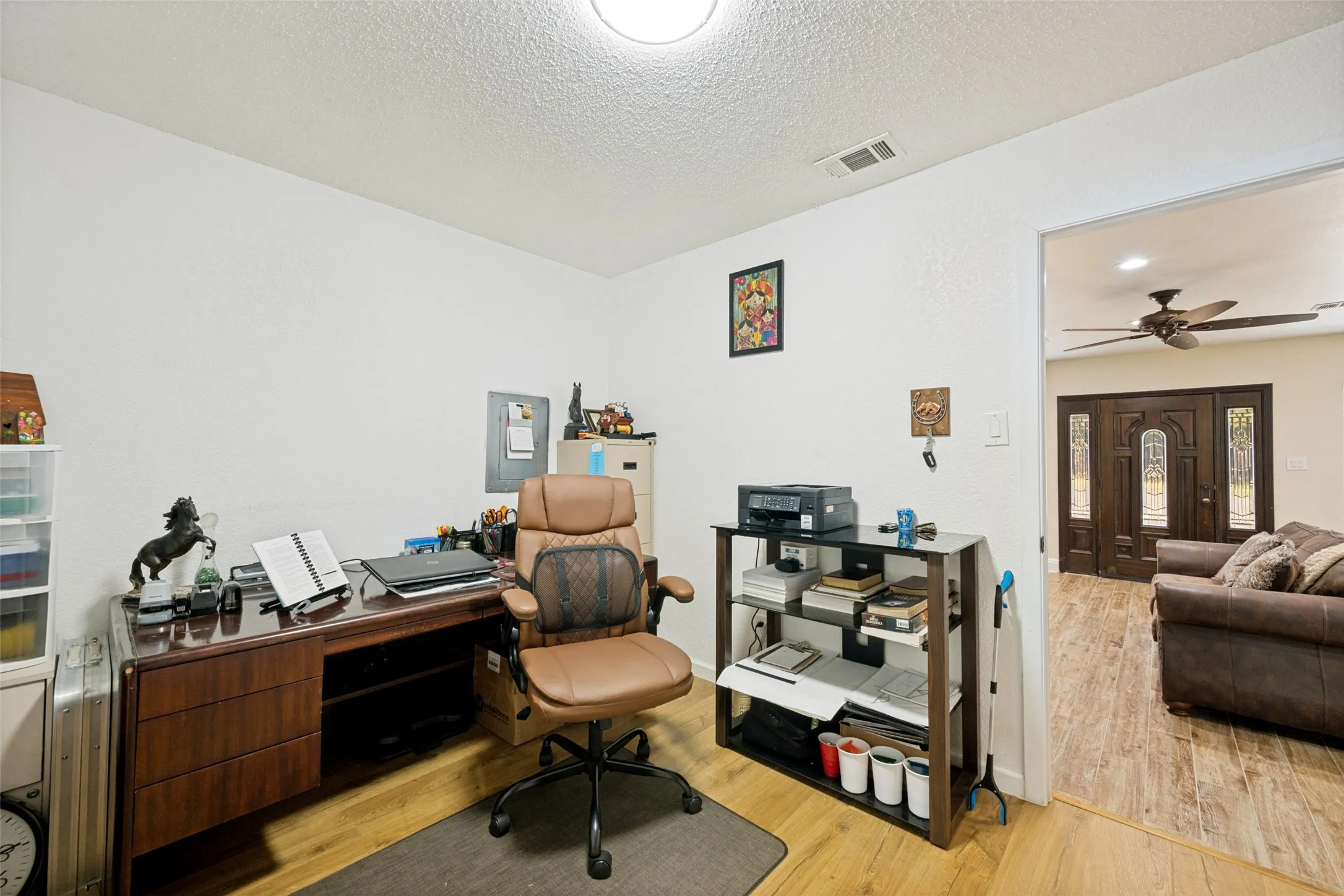 Single Family Residence For Sale in Tarrant County , 7008 Beaty Street, Fort Worth, Texas 76112, 3 Bedroom, 2 Bathroom, Garage spaces, 1,719 Sqft, built in 1971, mls#21371122, Real Estate Agent in Fort Worth, Homes For Sale in Tarrant county, Homes For Sale in Fort Worth, Realtor in Fort Worth Texas, Real Estate Brokerage Independent Realty Texas, Luminita Cordes Realtor