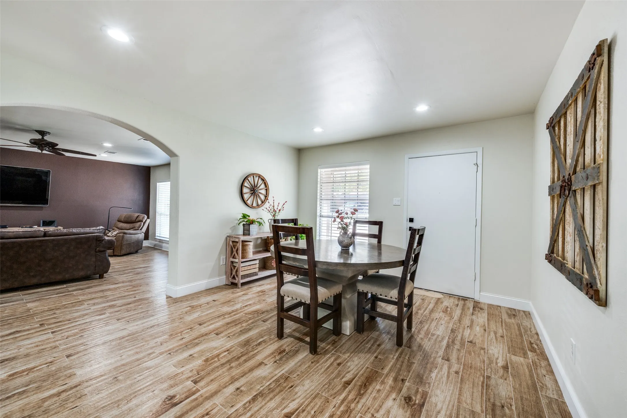 Single Family Residence For Sale in Tarrant County , 7008 Beaty Street, Fort Worth, Texas 76112, 3 Bedroom, 2 Bathroom, Garage spaces, 1,719 Sqft, built in 1971, mls#21371122, Real Estate Agent in Fort Worth, Homes For Sale in Tarrant county, Homes For Sale in Fort Worth, Realtor in Fort Worth Texas, Real Estate Brokerage Independent Realty Texas, Luminita Cordes Realtor