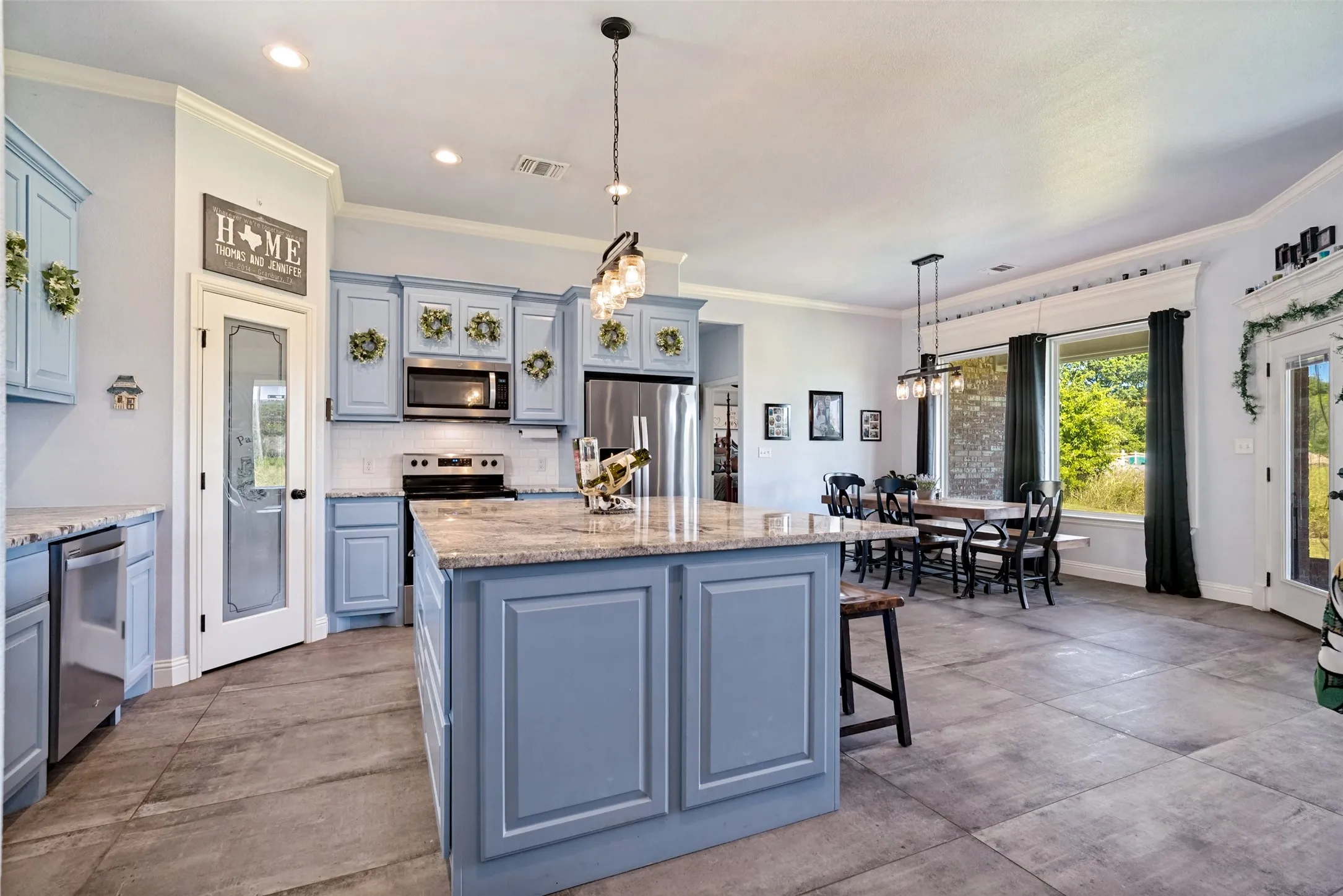 Single Family Residence For Rent in Hood County , 2128 Christine Drive, Granbury, Texas 76048, 3 Bedroom, 2 Bathroom, 2 Garage spaces, 1,844 Sqft, built in 2021, mls#21375678, Real Estate Agent in Granbury, Homes For Rent in Hood county, Homes For Rent in Granbury, Realtor in Granbury Texas, Real Estate Brokerage Independent Realty Texas, Luminita Cordes Realtor