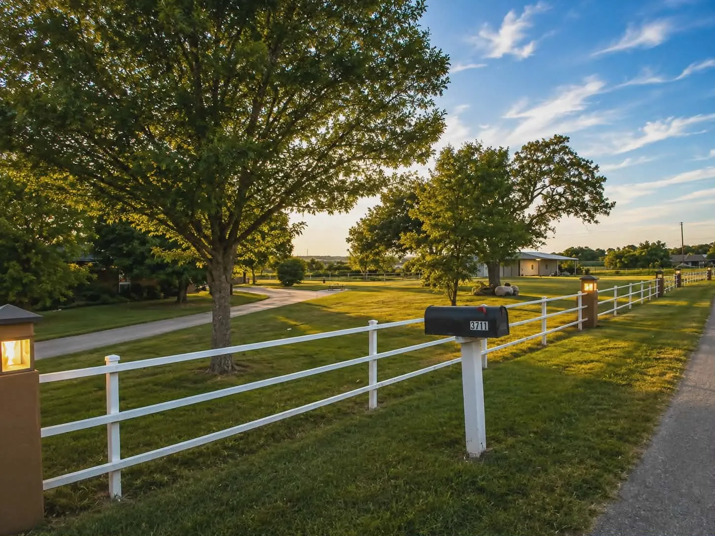 Single Family Residence For Sale in Johnson County , 3711 Dove Creek Road, Cleburne, Texas 76031, 4 Bedroom, 3 Bathroom, 2 Garage spaces, 2,844 Sqft, built in 1999, mls#21375679, Real Estate Agent in Cleburne, Homes For Sale in Johnson county, Homes For Sale in Cleburne, Realtor in Cleburne Texas, Real Estate Brokerage Independent Realty Texas, Luminita Cordes Realtor