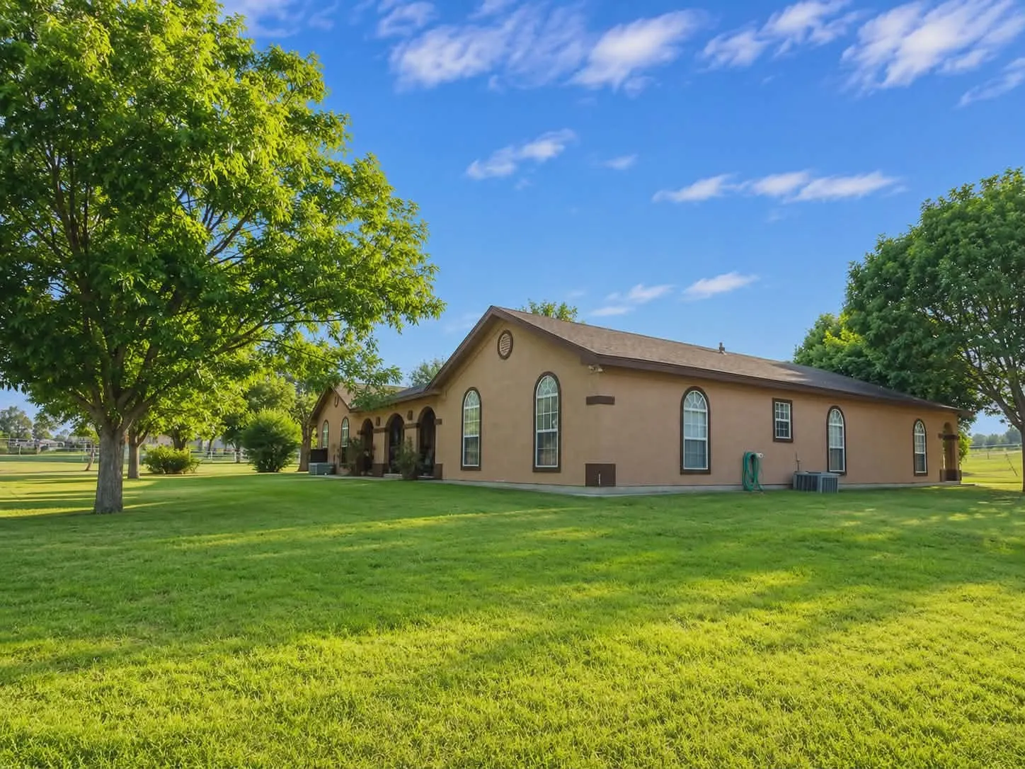 Single Family Residence For Sale in Johnson County , 3711 Dove Creek Road, Cleburne, Texas 76031, 4 Bedroom, 3 Bathroom, 2 Garage spaces, 2,844 Sqft, built in 1999, mls#21375679, Real Estate Agent in Cleburne, Homes For Sale in Johnson county, Homes For Sale in Cleburne, Realtor in Cleburne Texas, Real Estate Brokerage Independent Realty Texas, Luminita Cordes Realtor
