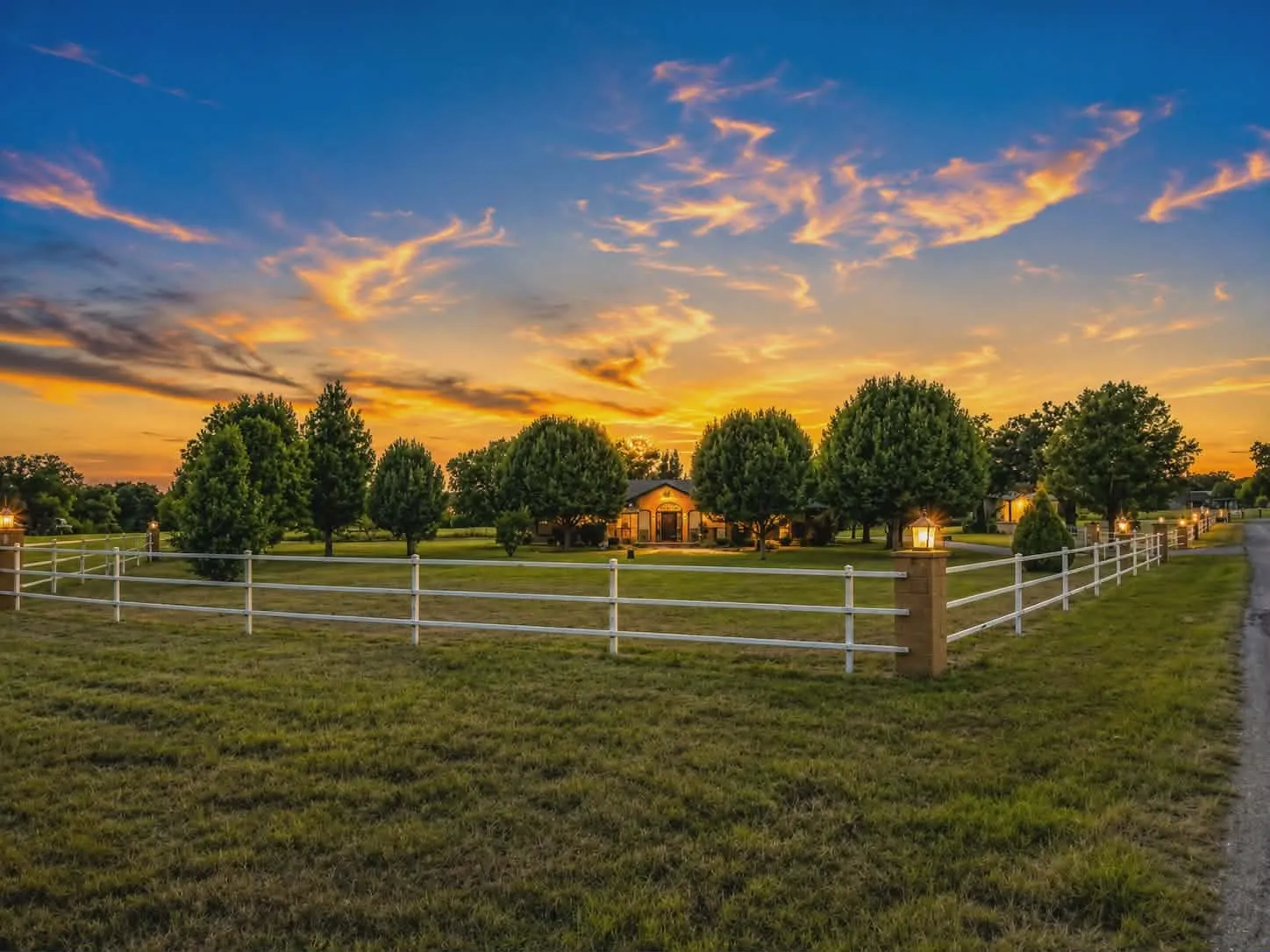 Single Family Residence For Sale in Johnson County , 3711 Dove Creek Road, Cleburne, Texas 76031, 4 Bedroom, 3 Bathroom, 2 Garage spaces, 2,844 Sqft, built in 1999, mls#21375679, Real Estate Agent in Cleburne, Homes For Sale in Johnson county, Homes For Sale in Cleburne, Realtor in Cleburne Texas, Real Estate Brokerage Independent Realty Texas, Luminita Cordes Realtor
