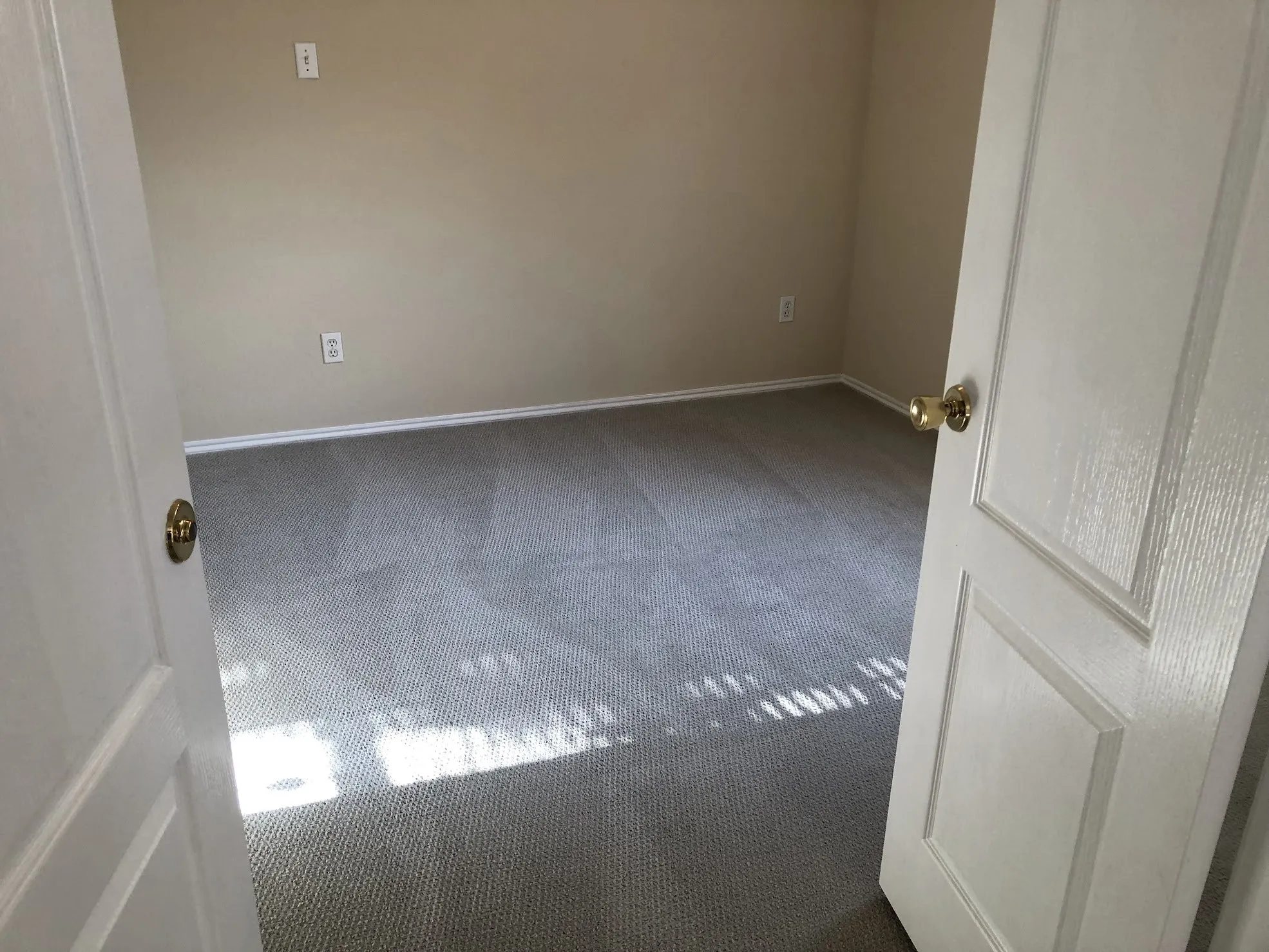 Single Family Residence For Rent in Dallas County , 4716 Lee Hutson Lane, Sachse, Texas 75048, 4 Bedroom, 2 Bathroom, 2 Garage spaces, 2,130 Sqft, built in 1999, mls#21375680, Real Estate Agent in Sachse, Homes For Rent in Dallas county, Homes For Rent in Sachse, Realtor in Sachse Texas, Real Estate Brokerage Independent Realty Texas, Luminita Cordes Realtor