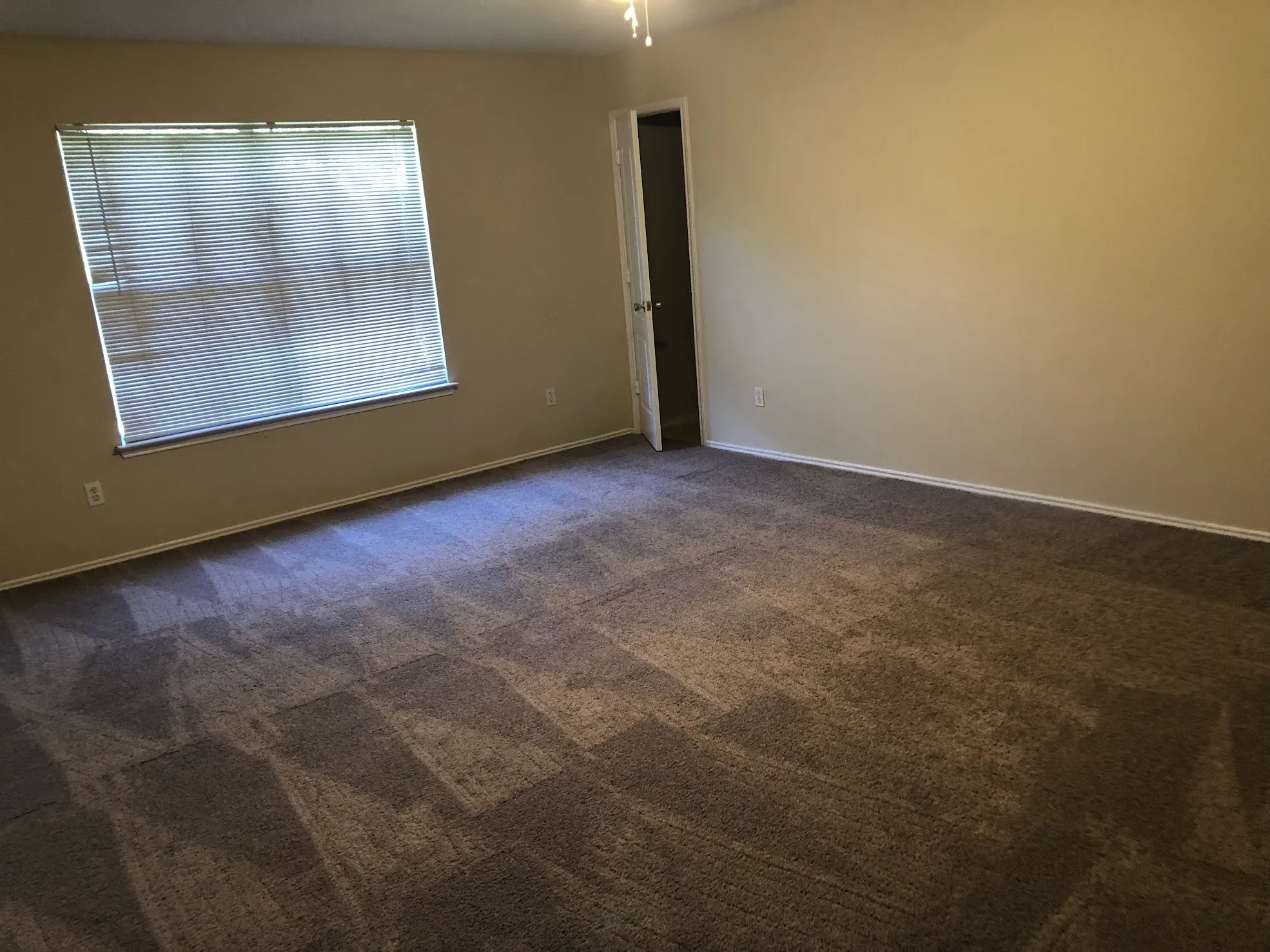 Single Family Residence For Rent in Dallas County , 4716 Lee Hutson Lane, Sachse, Texas 75048, 4 Bedroom, 2 Bathroom, 2 Garage spaces, 2,130 Sqft, built in 1999, mls#21375680, Real Estate Agent in Sachse, Homes For Rent in Dallas county, Homes For Rent in Sachse, Realtor in Sachse Texas, Real Estate Brokerage Independent Realty Texas, Luminita Cordes Realtor