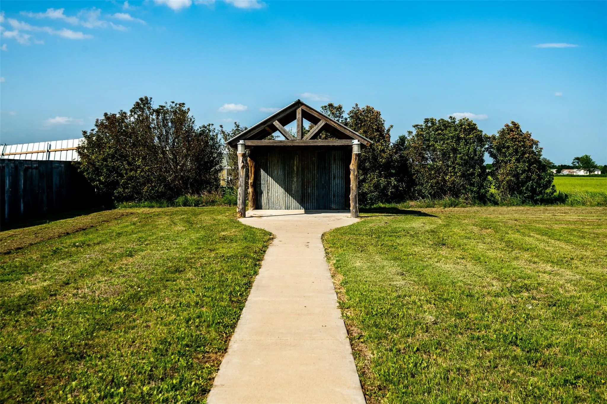 Business For Sale in Ellis County , 3921 S Highway 287, Waxahachie, Texas 75165, 0, 0, Garage spaces, 0 Sqft, built in 2012, mls#21374812, Real Estate Agent in Waxahachie, Homes For Sale in Ellis county, Homes For Sale in Waxahachie, Realtor in Waxahachie Texas, Real Estate Brokerage Independent Realty Texas, Luminita Cordes Realtor