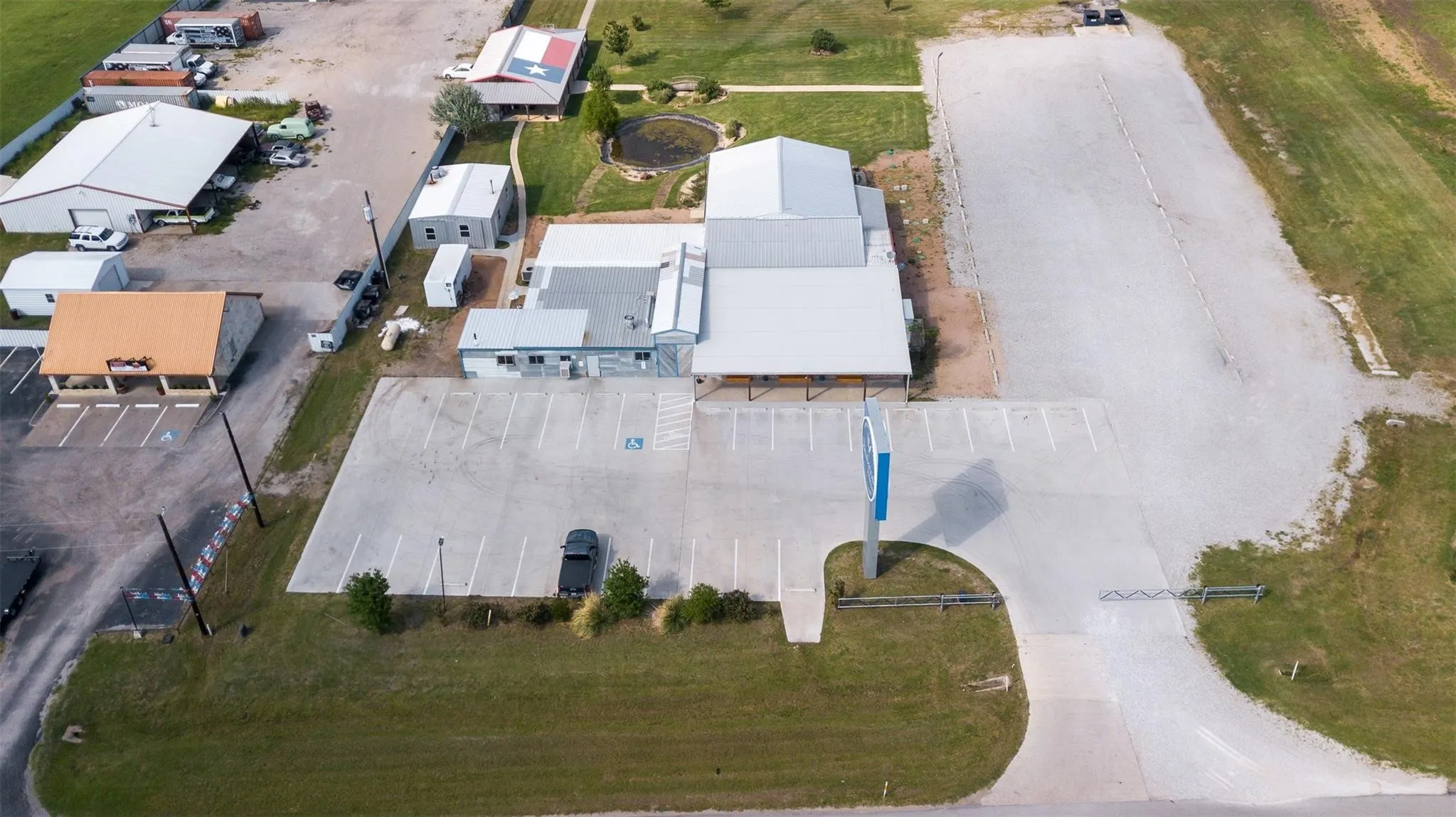Business For Sale in Ellis County , 3921 S Highway 287, Waxahachie, Texas 75165, 0, 0, Garage spaces, 0 Sqft, built in 2012, mls#21374812, Real Estate Agent in Waxahachie, Homes For Sale in Ellis county, Homes For Sale in Waxahachie, Realtor in Waxahachie Texas, Real Estate Brokerage Independent Realty Texas, Luminita Cordes Realtor