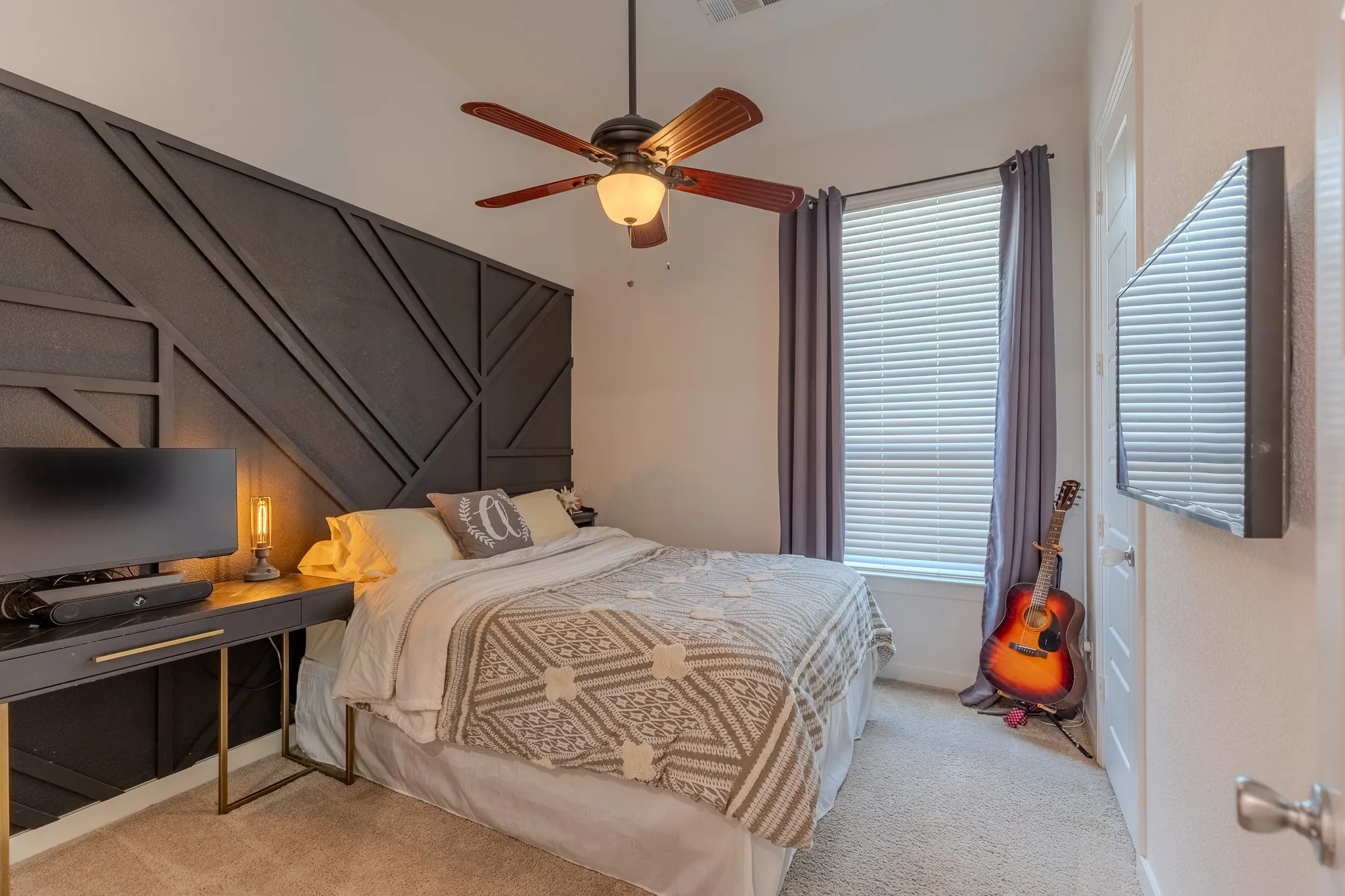 Single Family Residence For Sale in Denton County , 1801 Waxwing Trail, Northlake, Texas 76226, 4 Bedroom, 3 Bathroom, 2 Garage spaces, 2,074 Sqft, built in 2018, mls#21374162, Real Estate Agent in Northlake, Homes For Sale in Denton county, Homes For Sale in Northlake, Realtor in Northlake Texas, Real Estate Brokerage Independent Realty Texas, Luminita Cordes Realtor