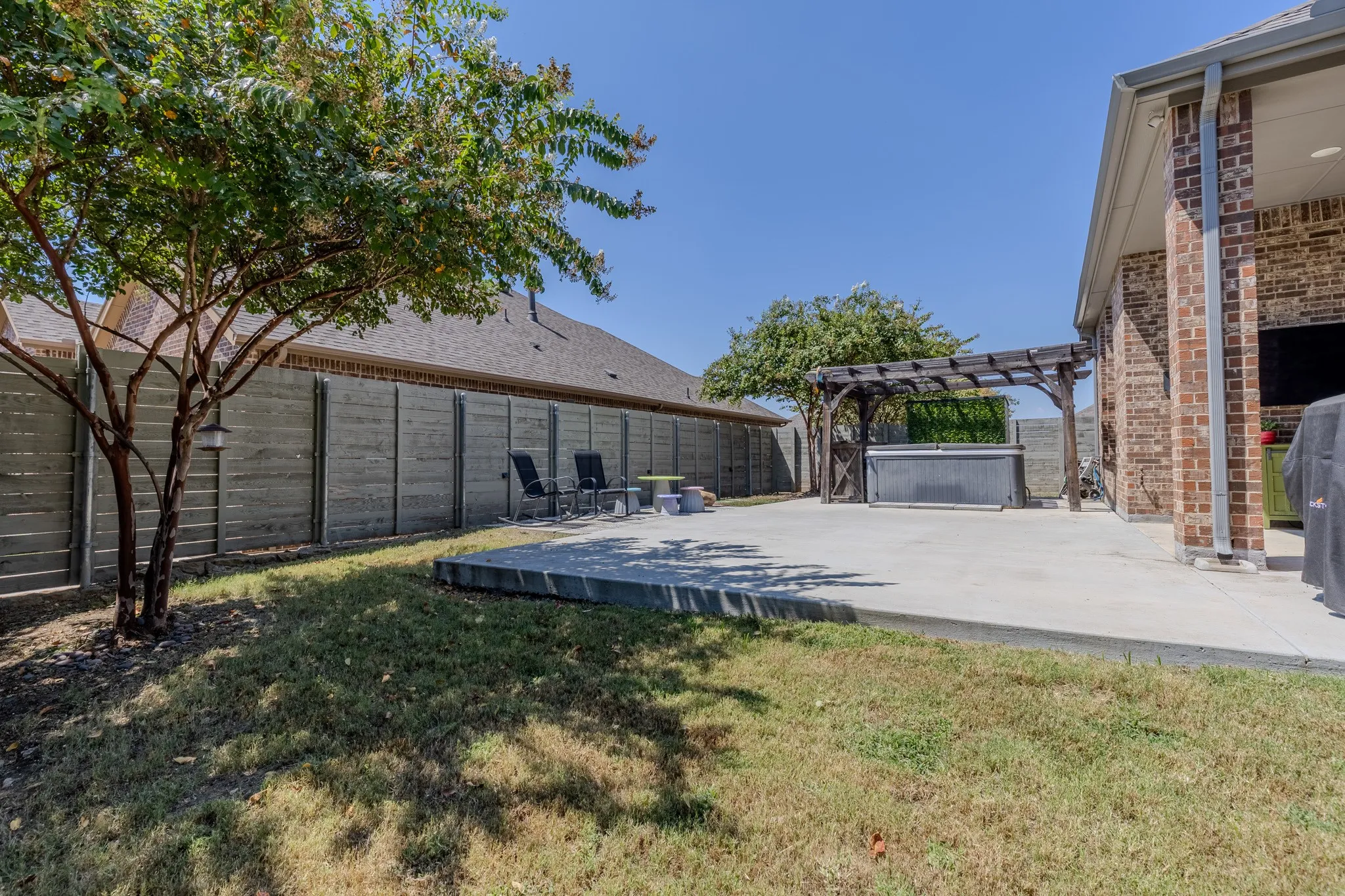 Single Family Residence For Sale in Denton County , 1801 Waxwing Trail, Northlake, Texas 76226, 4 Bedroom, 3 Bathroom, 2 Garage spaces, 2,074 Sqft, built in 2018, mls#21374162, Real Estate Agent in Northlake, Homes For Sale in Denton county, Homes For Sale in Northlake, Realtor in Northlake Texas, Real Estate Brokerage Independent Realty Texas, Luminita Cordes Realtor