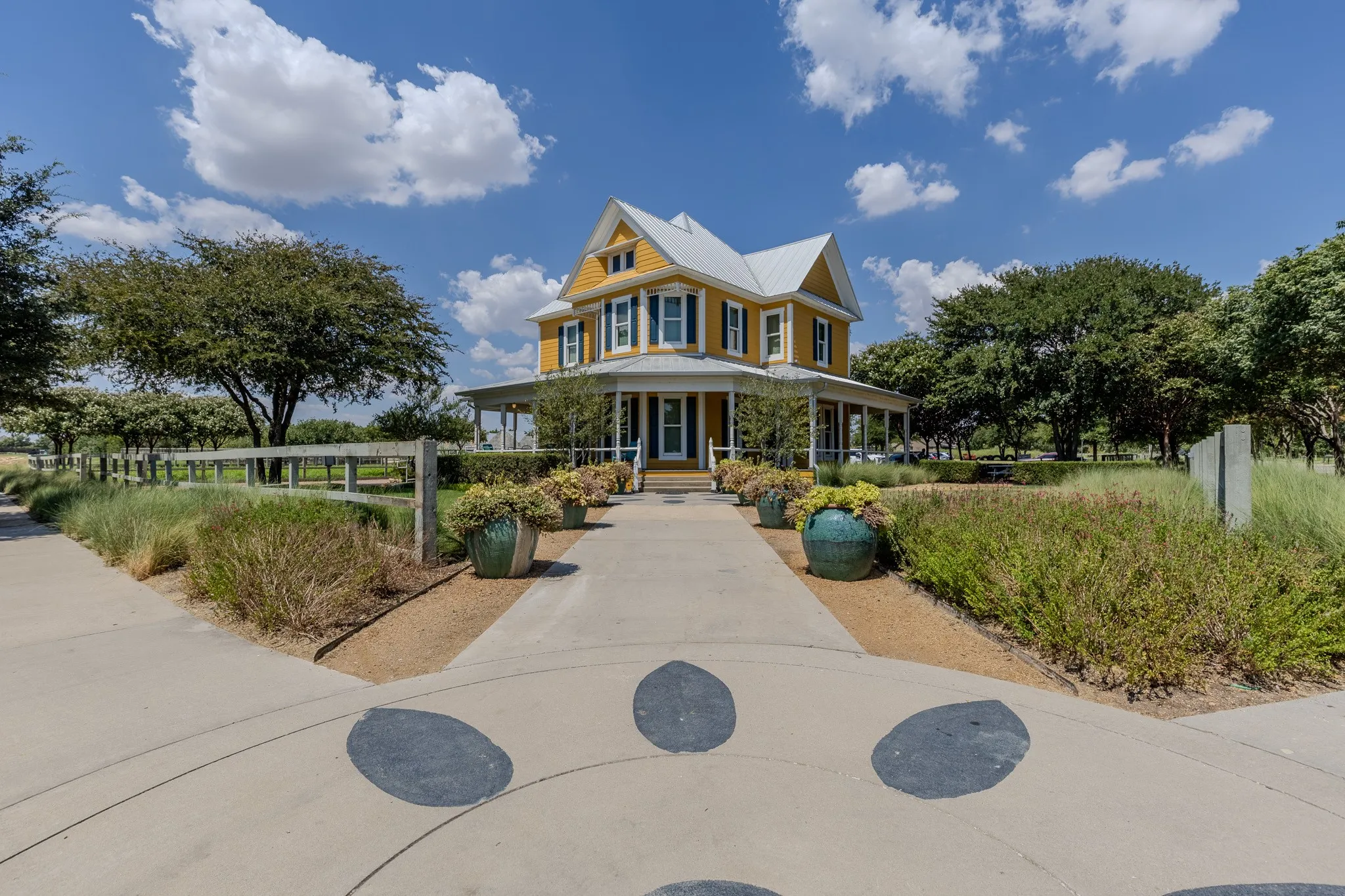 Single Family Residence For Sale in Denton County , 1801 Waxwing Trail, Northlake, Texas 76226, 4 Bedroom, 3 Bathroom, 2 Garage spaces, 2,074 Sqft, built in 2018, mls#21374162, Real Estate Agent in Northlake, Homes For Sale in Denton county, Homes For Sale in Northlake, Realtor in Northlake Texas, Real Estate Brokerage Independent Realty Texas, Luminita Cordes Realtor