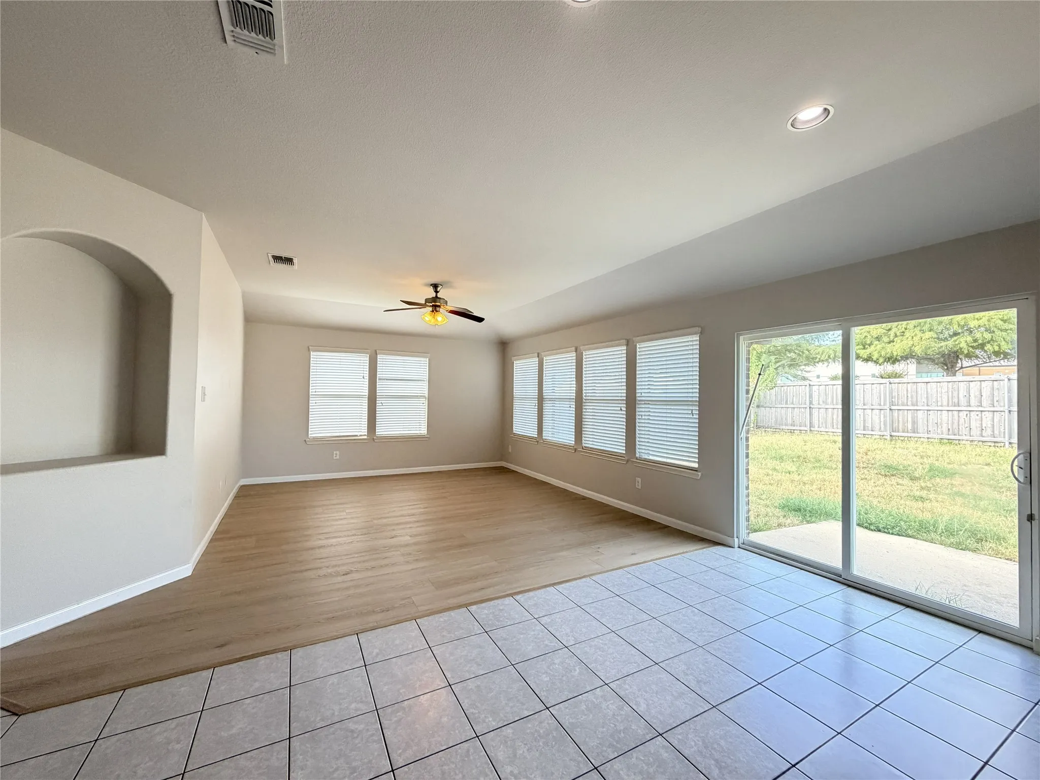Single Family Residence For Rent in Kaufman County , 4505 Elderberry Street, Forney, Texas 75126, 3 Bedroom, 2 Bathroom, 2 Garage spaces, 1,598 Sqft, built in 2016, mls#21367145, Real Estate Agent in Forney, Homes For Rent in Kaufman county, Homes For Rent in Forney, Realtor in Forney Texas, Real Estate Brokerage Independent Realty Texas, Luminita Cordes Realtor