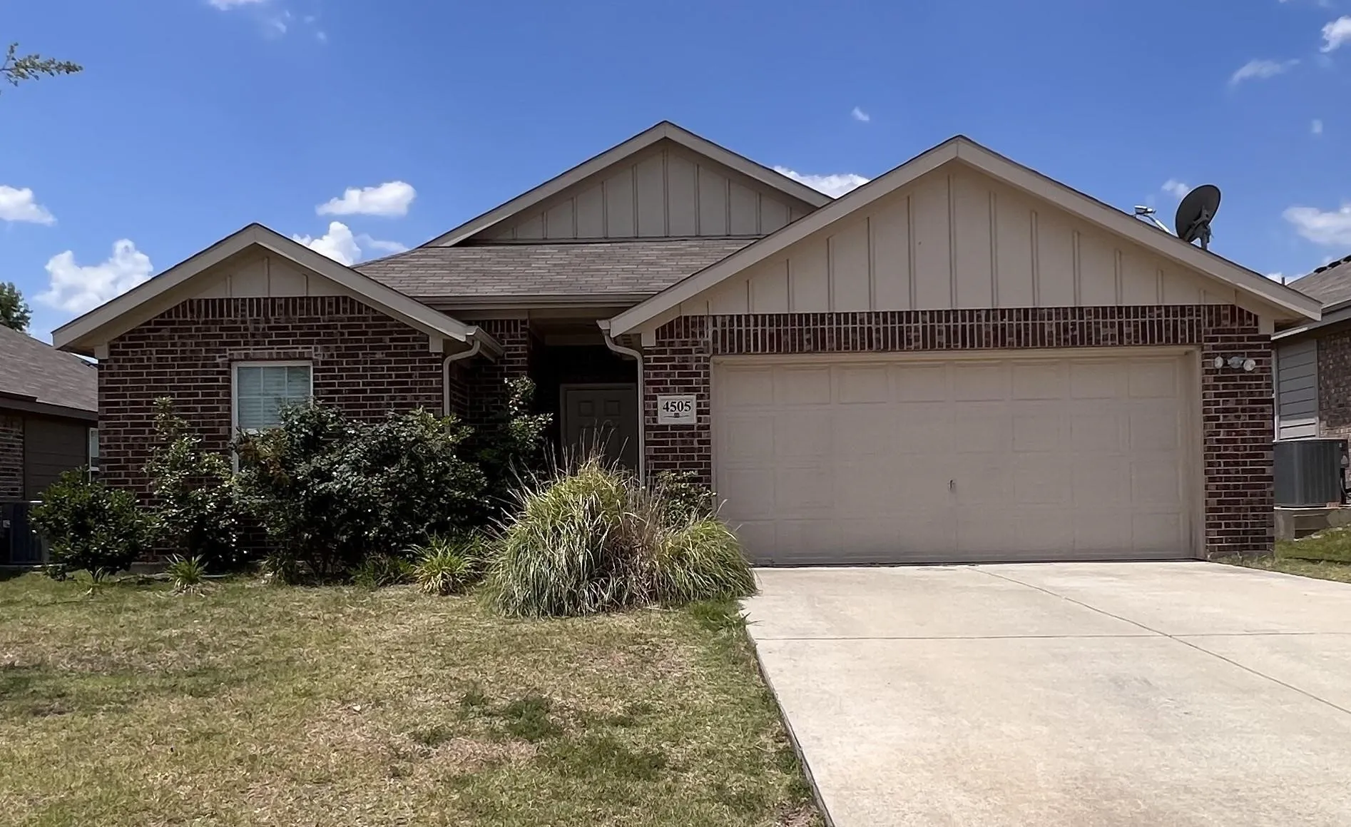 Single Family Residence For Rent in Kaufman County , 4505 Elderberry Street, Forney, Texas 75126, 3 Bedroom, 2 Bathroom, 2 Garage spaces, 1,598 Sqft, built in 2016, mls#21367145, Real Estate Agent in Forney, Homes For Rent in Kaufman county, Homes For Rent in Forney, Realtor in Forney Texas, Real Estate Brokerage Independent Realty Texas, Luminita Cordes Realtor