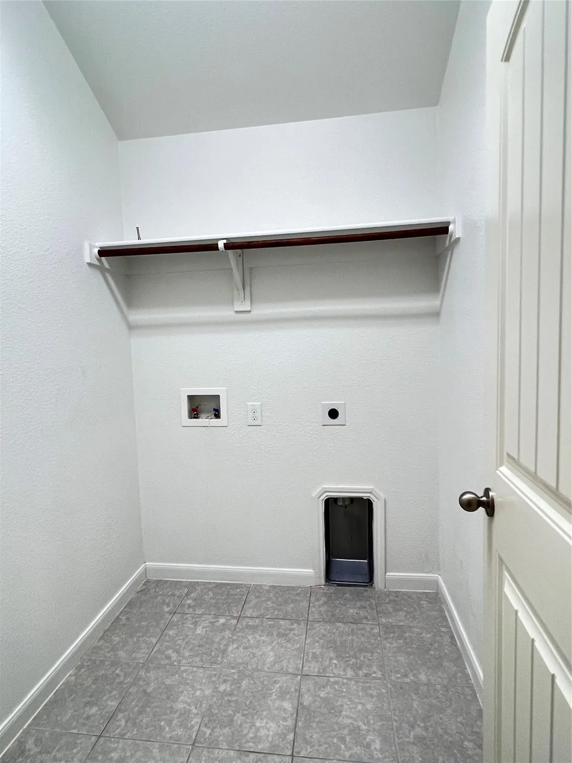 Single Family Residence For Rent in Kaufman County , 4505 Elderberry Street, Forney, Texas 75126, 3 Bedroom, 2 Bathroom, 2 Garage spaces, 1,598 Sqft, built in 2016, mls#21367145, Real Estate Agent in Forney, Homes For Rent in Kaufman county, Homes For Rent in Forney, Realtor in Forney Texas, Real Estate Brokerage Independent Realty Texas, Luminita Cordes Realtor