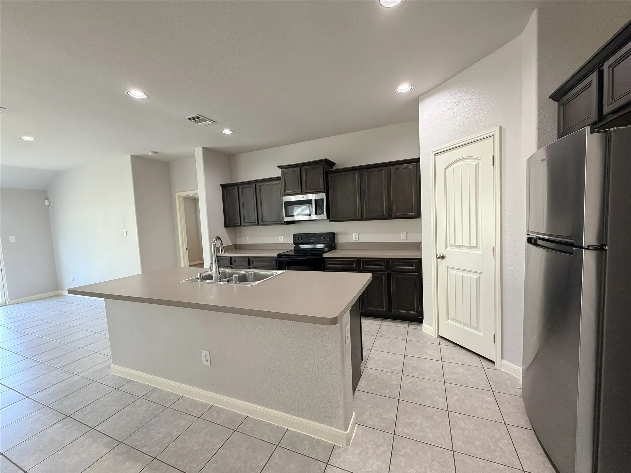 Single Family Residence For Rent in Kaufman County , 4505 Elderberry Street, Forney, Texas 75126, 3 Bedroom, 2 Bathroom, 2 Garage spaces, 1,598 Sqft, built in 2016, mls#21367145, Real Estate Agent in Forney, Homes For Rent in Kaufman county, Homes For Rent in Forney, Realtor in Forney Texas, Real Estate Brokerage Independent Realty Texas, Luminita Cordes Realtor