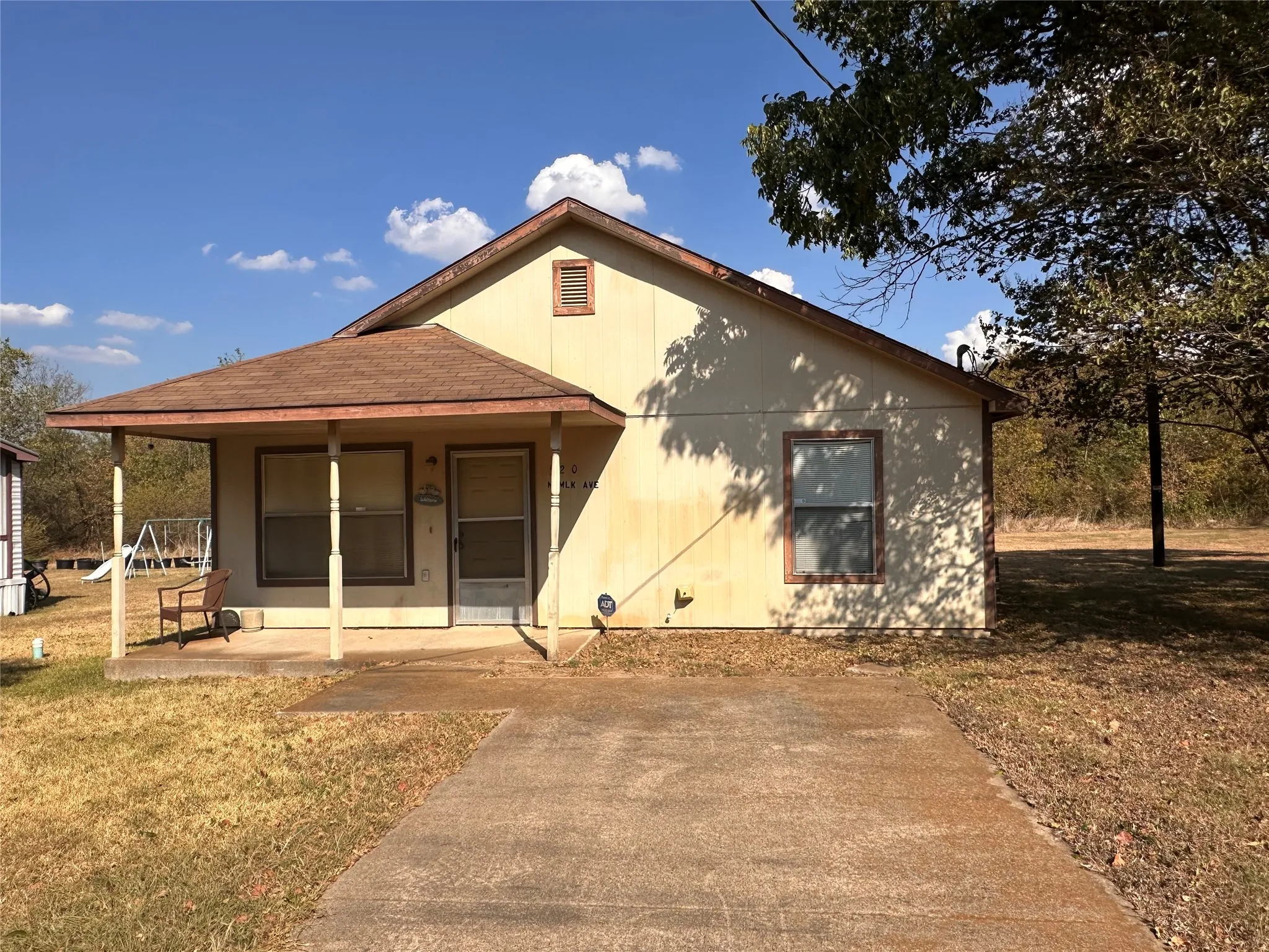Front of Home that is 840 sqft
