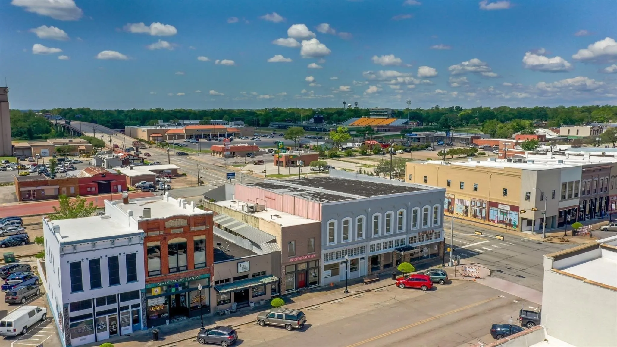 126 W Main is at the corner of Austin Avenue and Main Street in Historic Downtown Denison