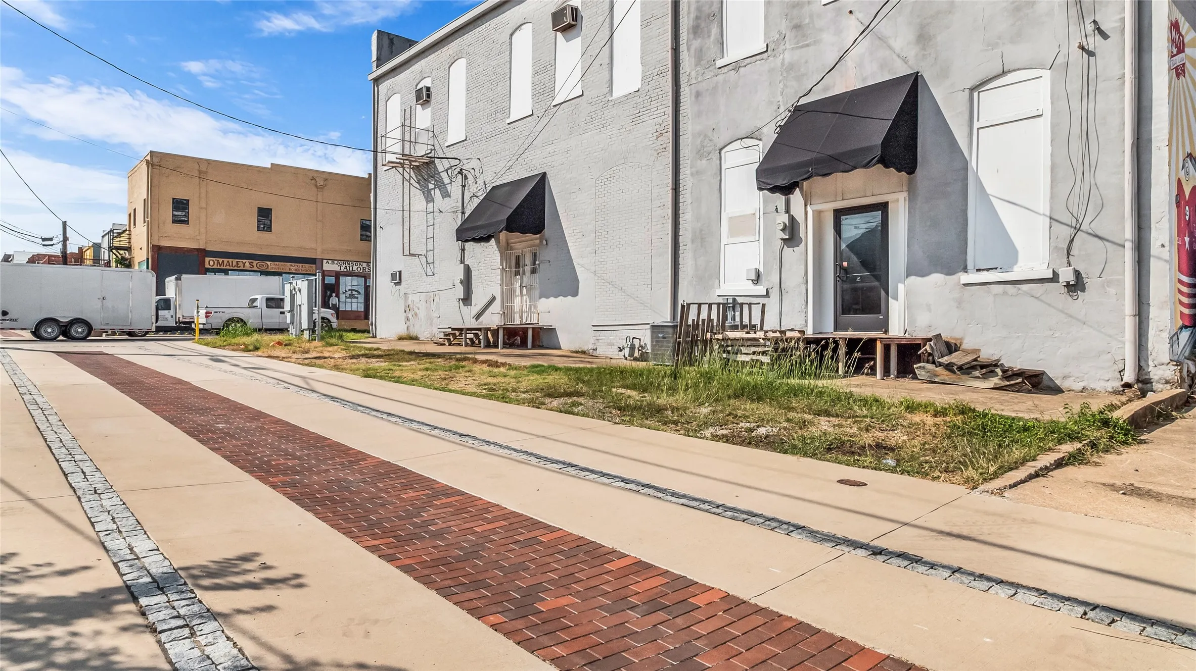 Retail For Rent in Grayson County , 126 W Main Street, Denison, Texas 75021, 0, 0, Garage spaces, 0 Sqft, built in 1900, mls#21375662, Real Estate Agent in Denison, Homes For Rent in Grayson county, Homes For Rent in Denison, Realtor in Denison Texas, Real Estate Brokerage Independent Realty Texas, Luminita Cordes Realtor