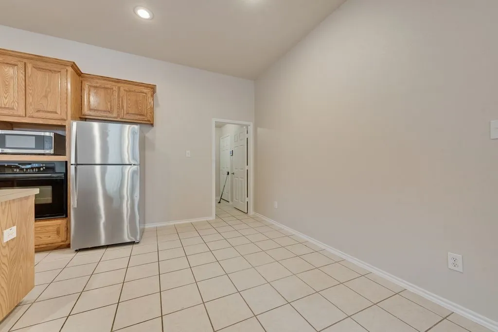 Single Family Residence For Rent in Dallas County , 1113 Noblewood Drive, Glenn Heights, Texas 75154, 3 Bedroom, 2 Bathroom, 2 Garage spaces, 2,148 Sqft, built in 2005, mls#21375692, Real Estate Agent in Glenn Heights, Homes For Rent in Dallas county, Homes For Rent in Glenn Heights, Realtor in Glenn Heights Texas, Real Estate Brokerage Independent Realty Texas, Luminita Cordes Realtor