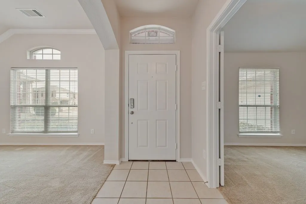 Single Family Residence For Rent in Dallas County , 1113 Noblewood Drive, Glenn Heights, Texas 75154, 3 Bedroom, 2 Bathroom, 2 Garage spaces, 2,148 Sqft, built in 2005, mls#21375692, Real Estate Agent in Glenn Heights, Homes For Rent in Dallas county, Homes For Rent in Glenn Heights, Realtor in Glenn Heights Texas, Real Estate Brokerage Independent Realty Texas, Luminita Cordes Realtor
