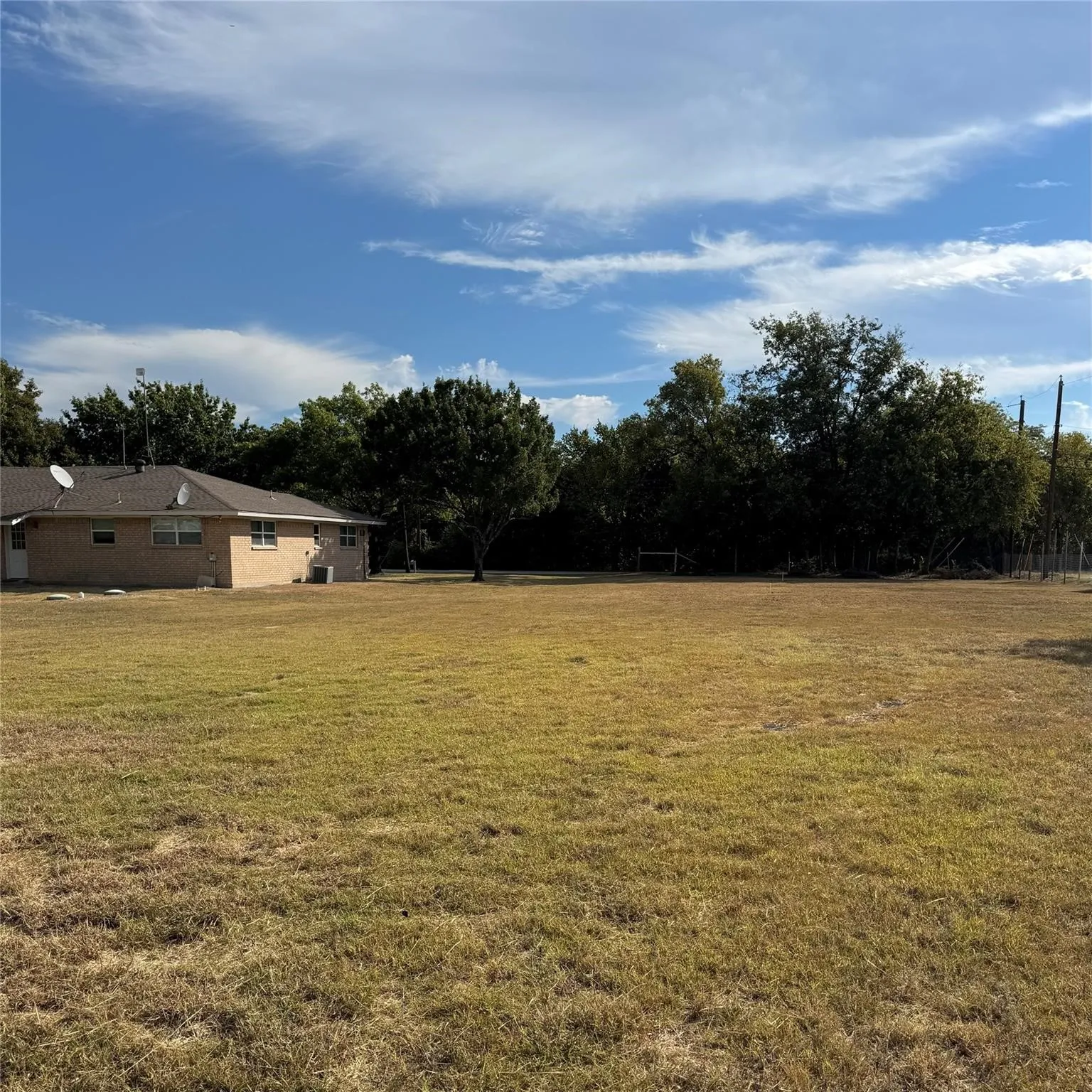 Duplex For Sale in Ellis County , 1217 Narrow Lane, Red Oak, Texas 75154, 4 Bedroom, 2 Bathroom, 1 Garage spaces, 1,842 Sqft, built in 1985, mls#21375648, Real Estate Agent in Red Oak, Homes For Sale in Ellis county, Homes For Sale in Red Oak, Realtor in Red Oak Texas, Real Estate Brokerage Independent Realty Texas, Luminita Cordes Realtor