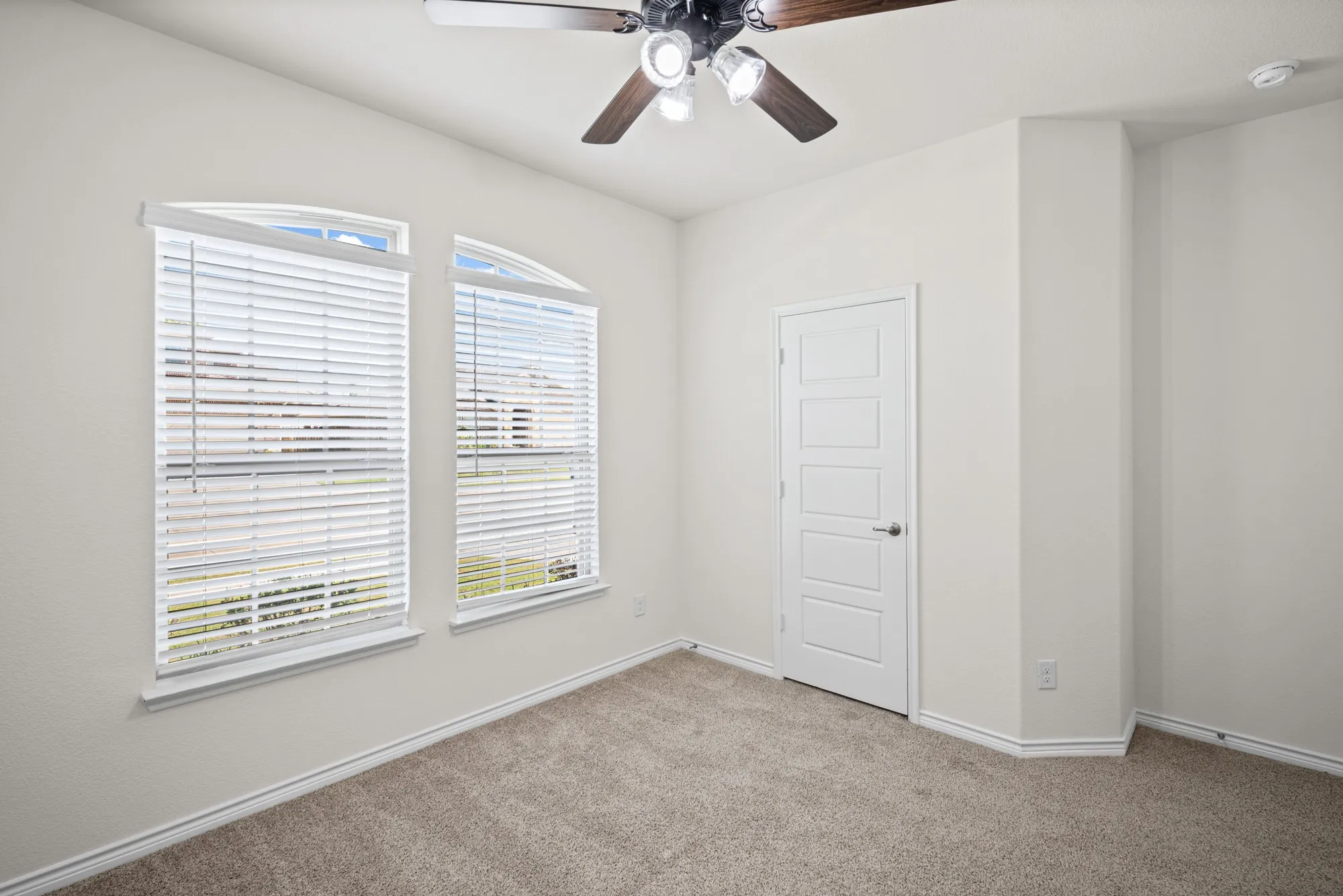 Single Family Residence For Sale in Denton County , 6036 Tudor Place, Celina, Texas 76227, 4 Bedroom, 3 Bathroom, 2 Garage spaces, 2,494 Sqft, built in 2023, mls#21375693, Real Estate Agent in Celina, Homes For Sale in Denton county, Homes For Sale in Celina, Realtor in Celina Texas, Real Estate Brokerage Independent Realty Texas, Luminita Cordes Realtor
