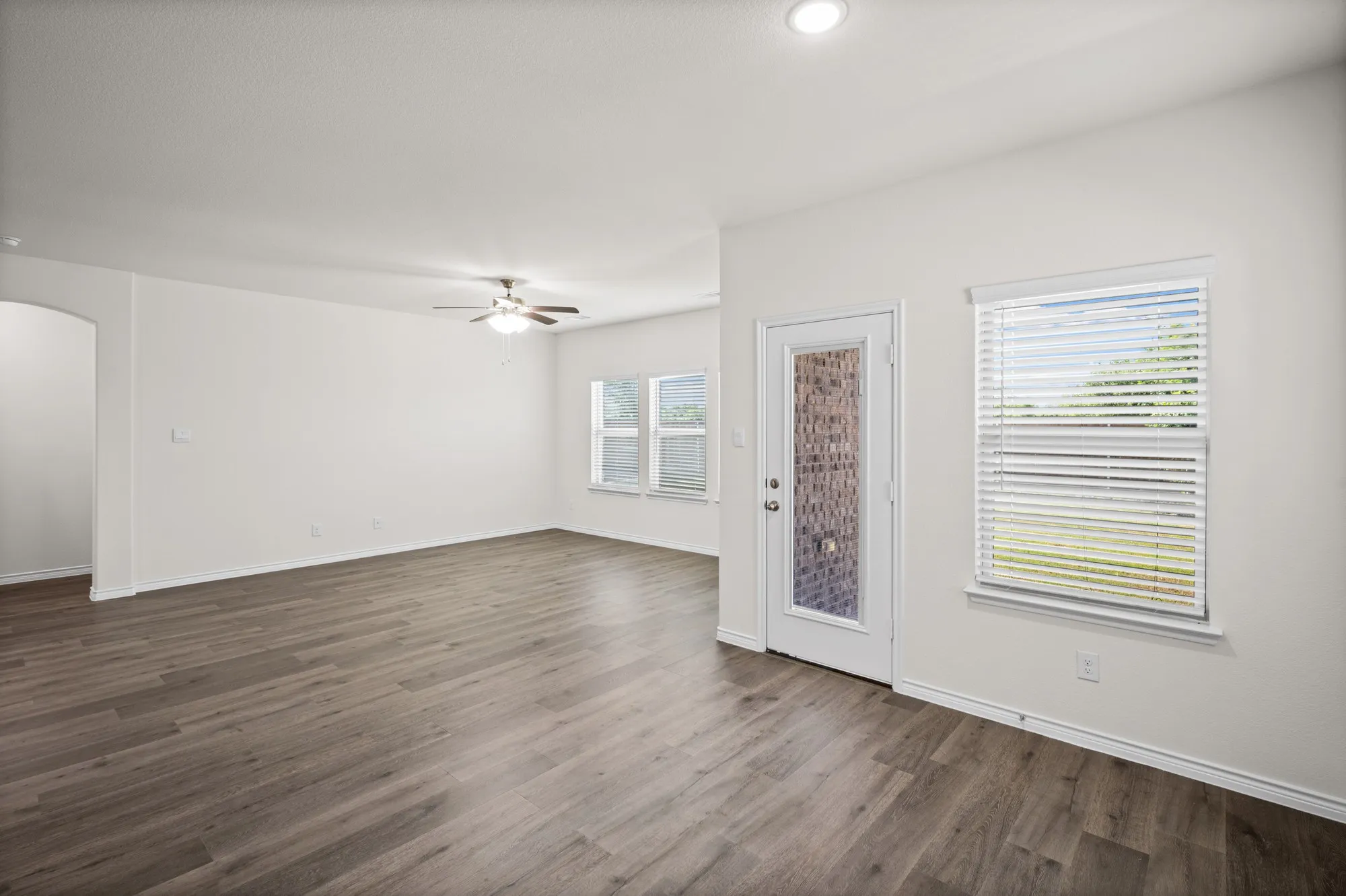 Single Family Residence For Sale in Denton County , 6036 Tudor Place, Celina, Texas 76227, 4 Bedroom, 3 Bathroom, 2 Garage spaces, 2,494 Sqft, built in 2023, mls#21375693, Real Estate Agent in Celina, Homes For Sale in Denton county, Homes For Sale in Celina, Realtor in Celina Texas, Real Estate Brokerage Independent Realty Texas, Luminita Cordes Realtor