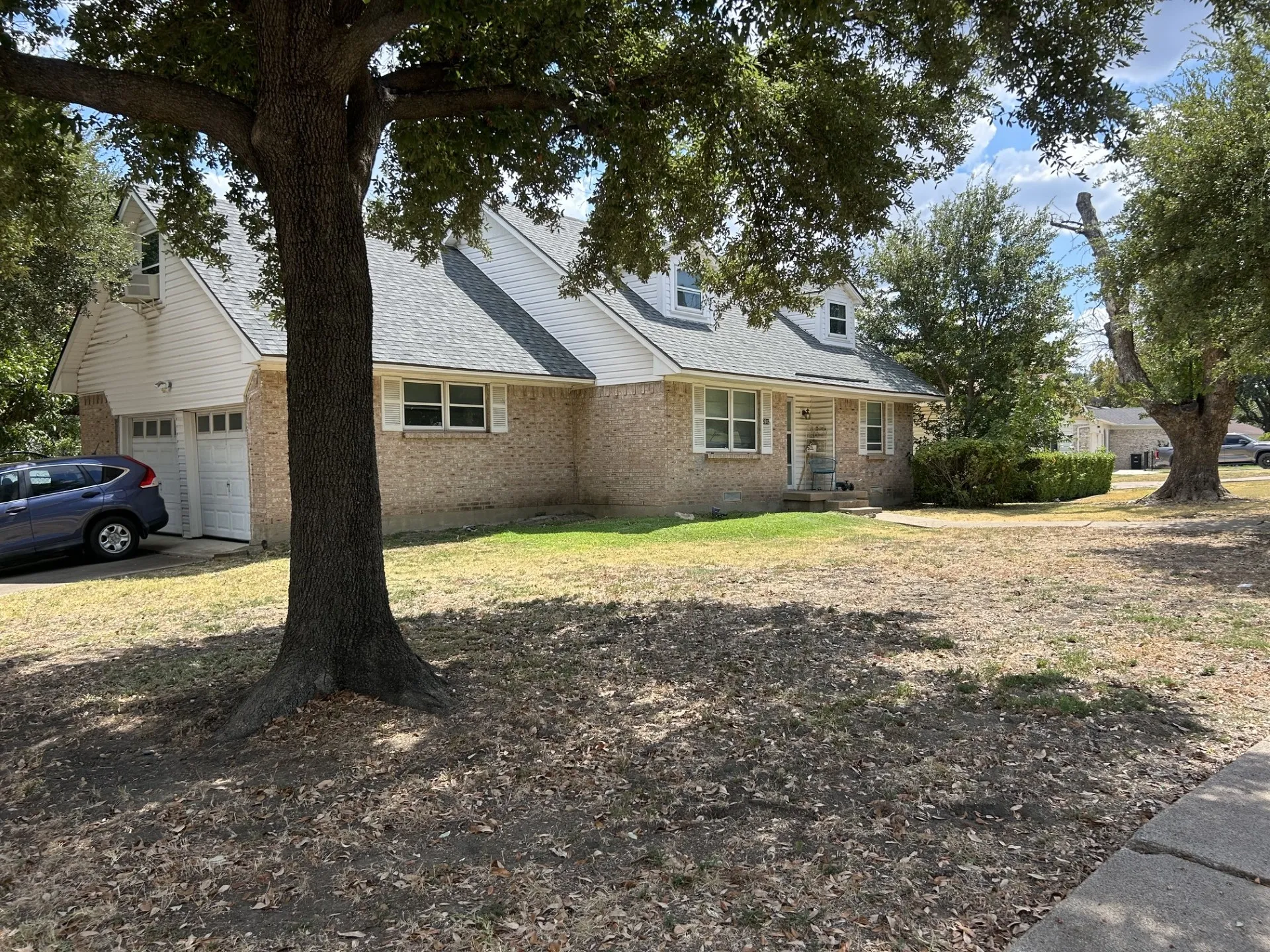 Single Family Residence For Sale in Dallas County , 2202 Candleberry Drive, Mesquite, Texas 75149, 4 Bedroom, 2 Bathroom, 2 Garage spaces, 1,802 Sqft, built in 1964, mls#21373542, Real Estate Agent in Mesquite, Homes For Sale in Dallas county, Homes For Sale in Mesquite, Realtor in Mesquite Texas, Real Estate Brokerage Independent Realty Texas, Luminita Cordes Realtor